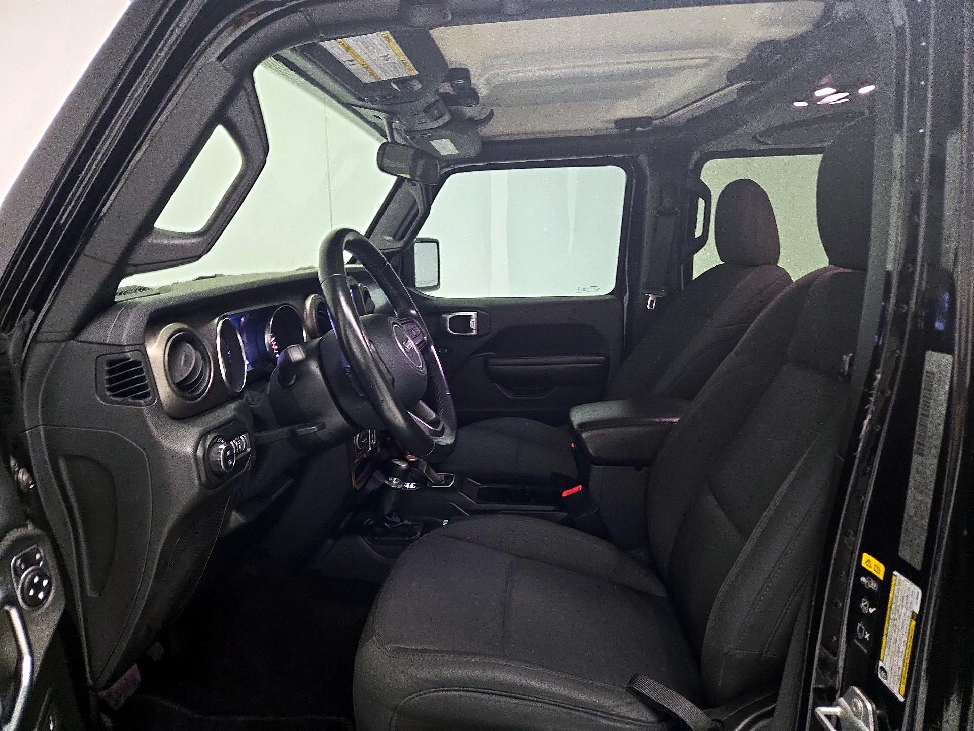 Thumbnail: 2020 Jeep Gladiator - 11