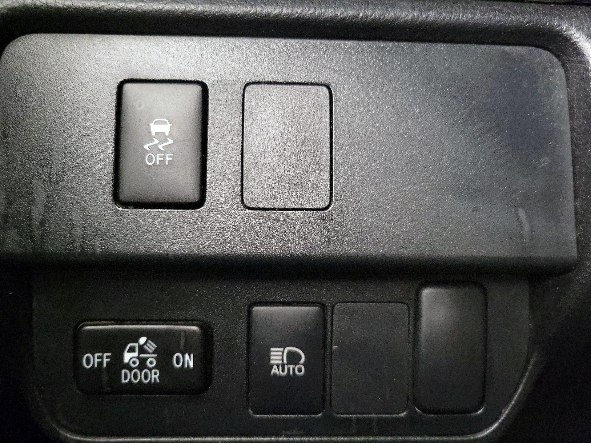 Thumbnail: 2023 Toyota Tacoma - 13