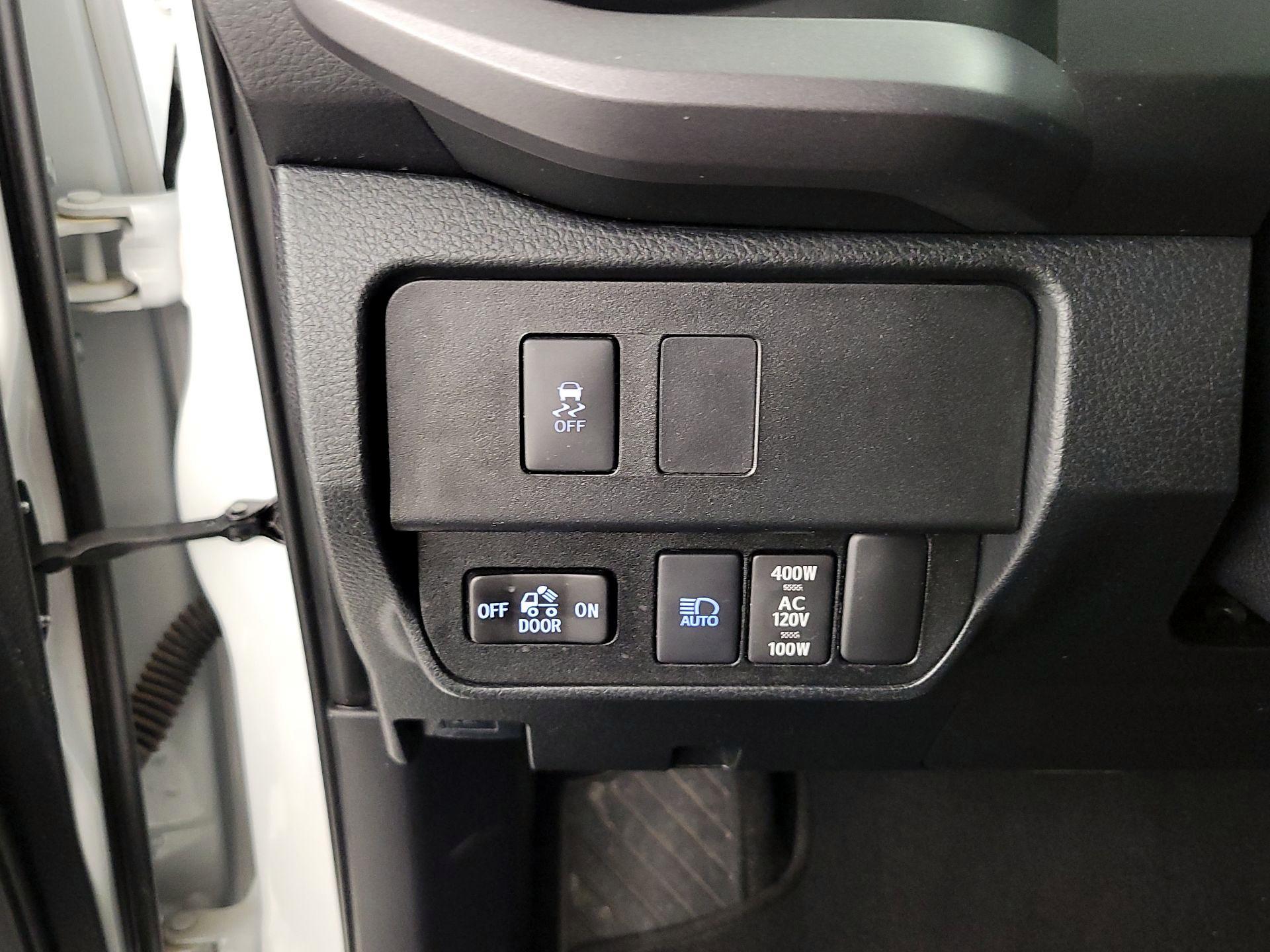 Thumbnail: 2021 Toyota Tacoma - 13