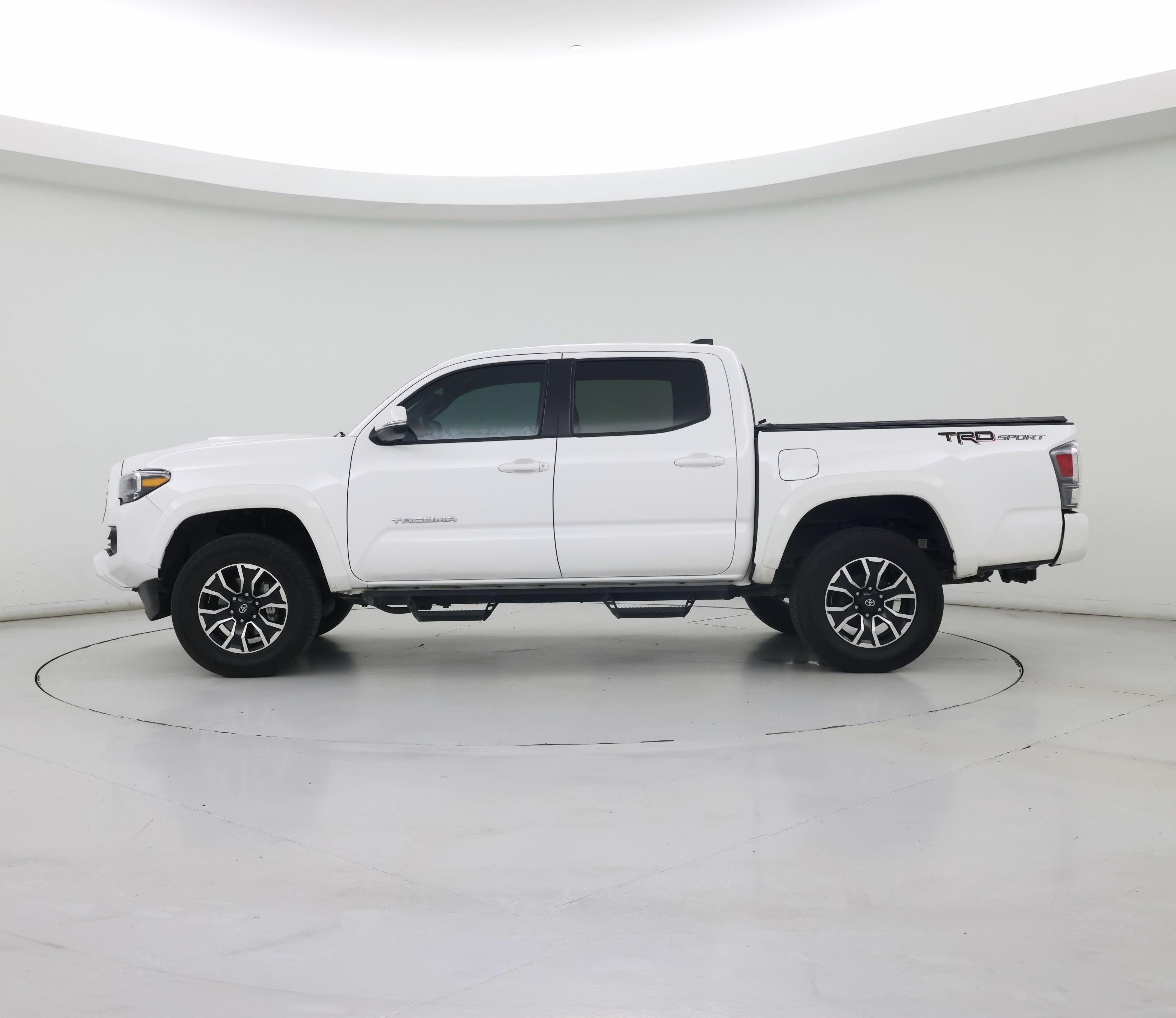 Thumbnail: 2021 Toyota Tacoma - 3