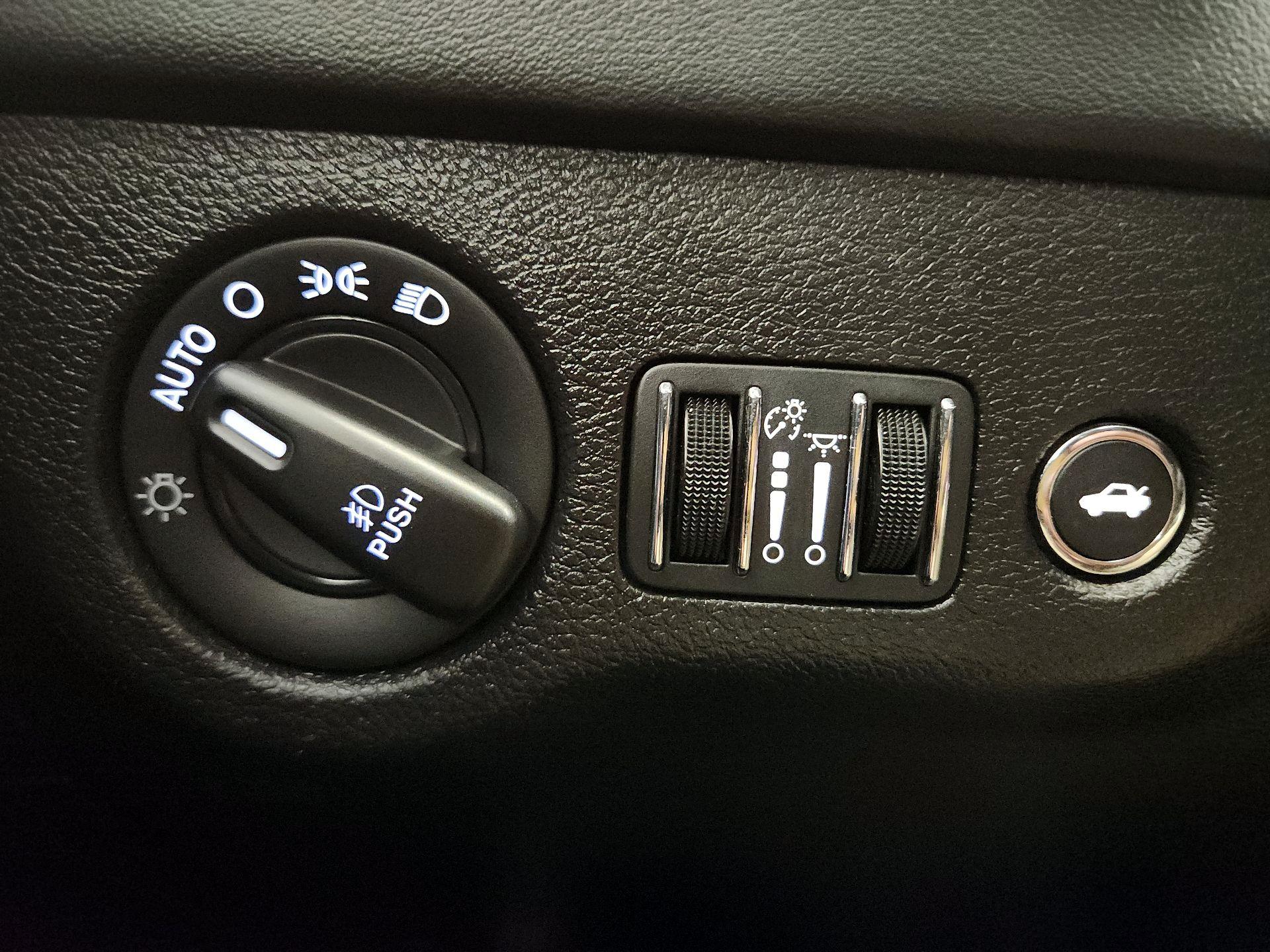 Thumbnail: 2022 Dodge Charger - 13