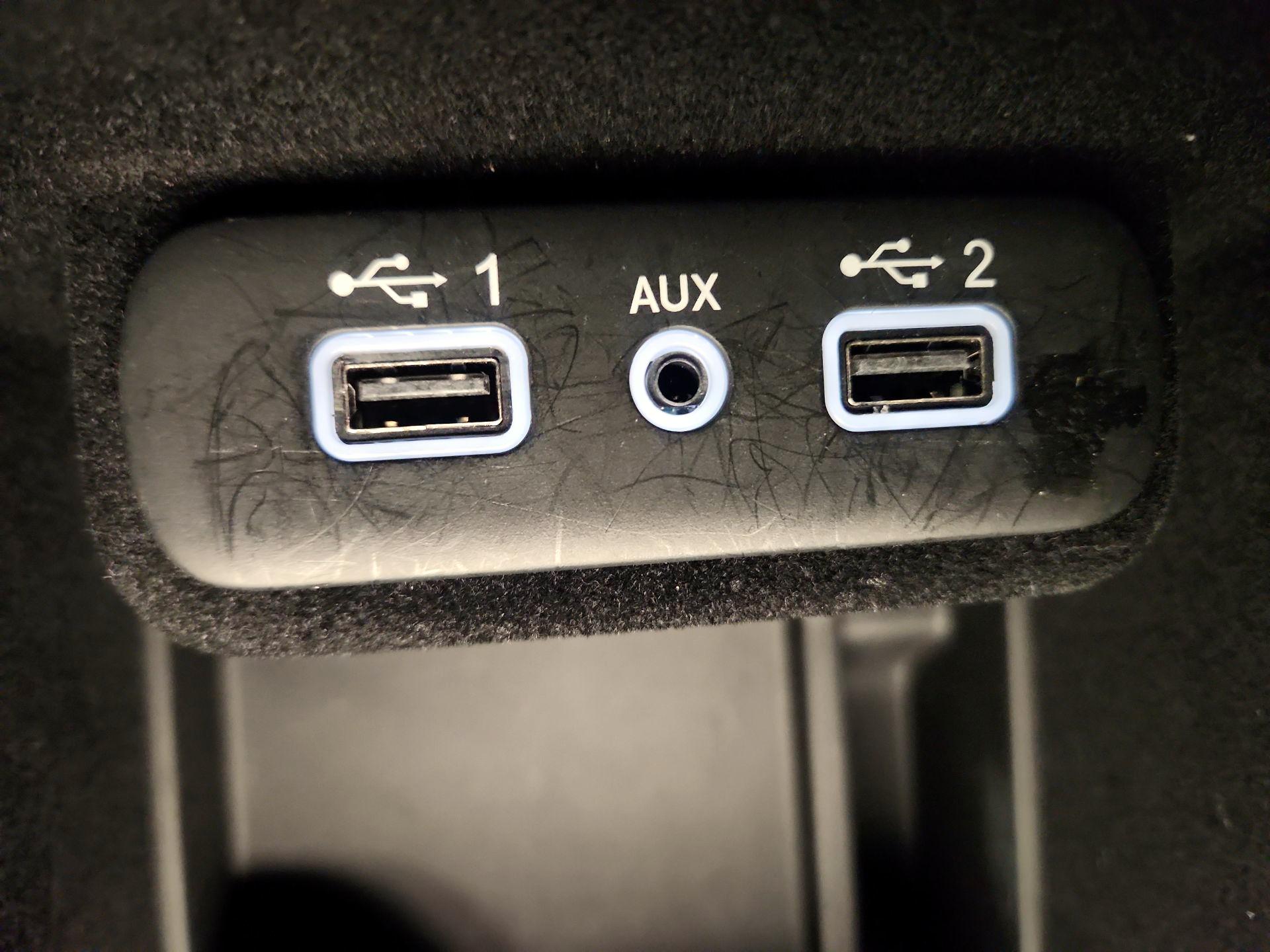 Thumbnail: 2022 Dodge Charger - 18