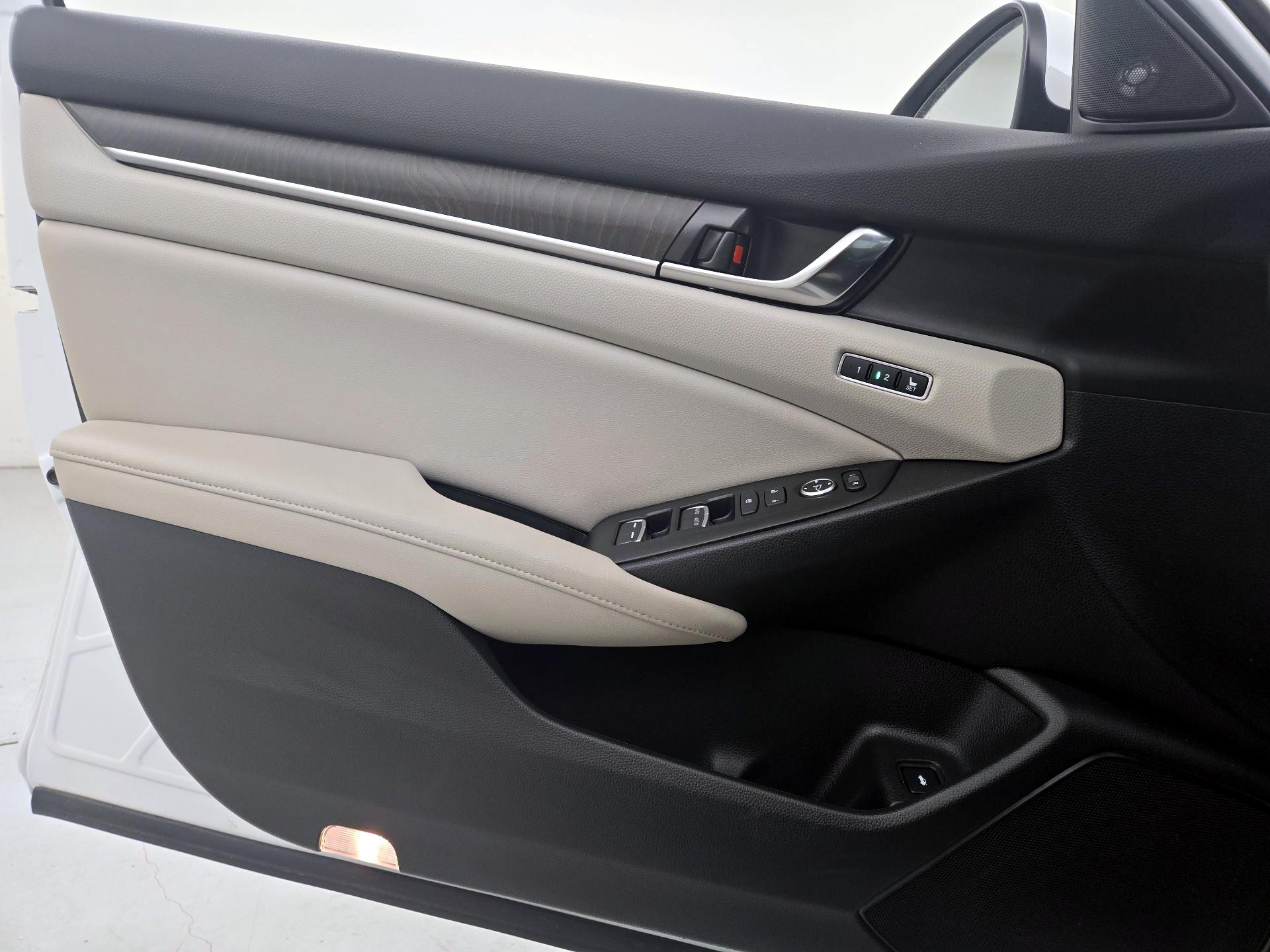 Thumbnail: 2021 Honda Accord - 12