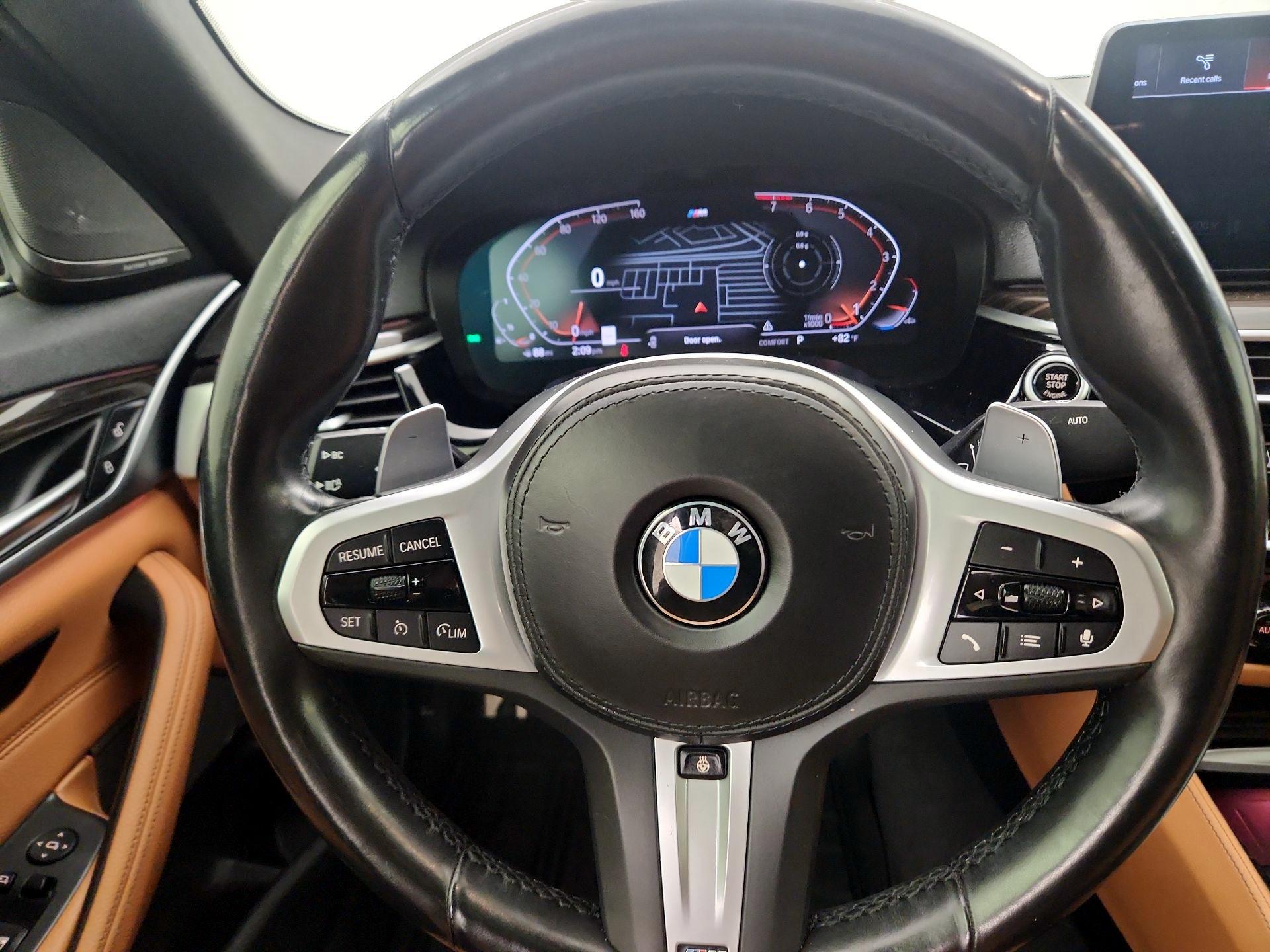 Thumbnail: 2023 BMW 5 Series - 10