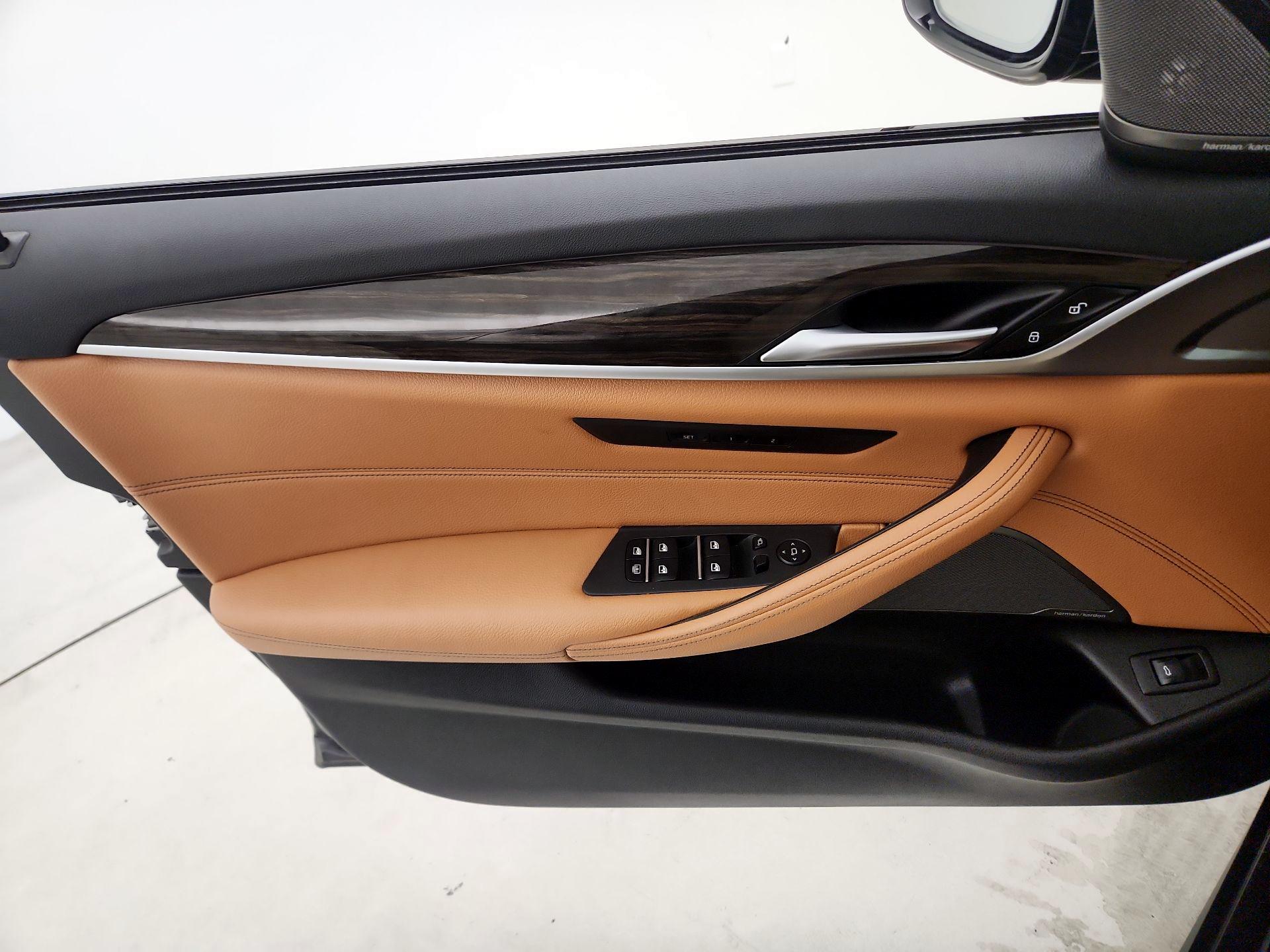 Thumbnail: 2023 BMW 5 Series - 12