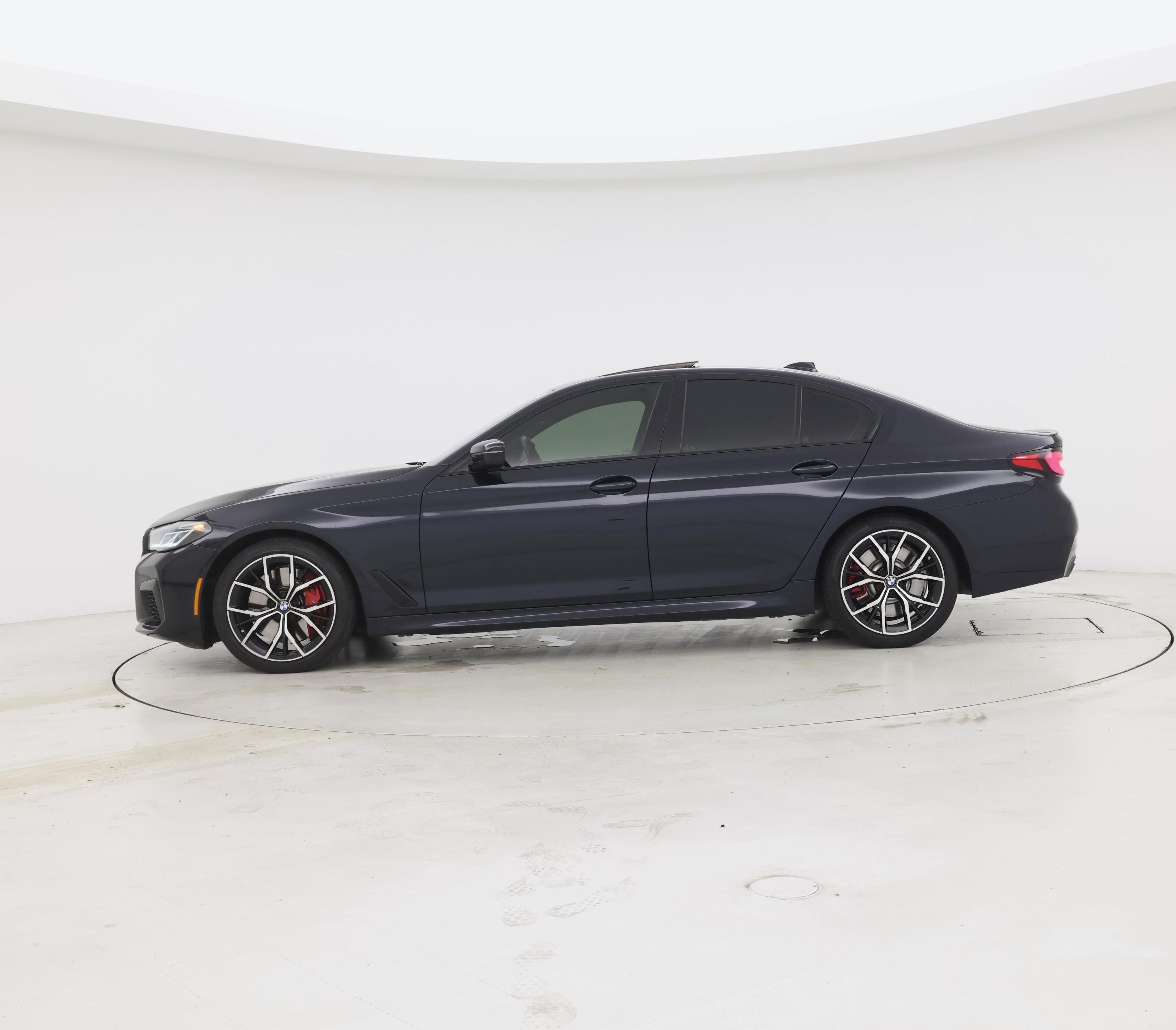 Thumbnail: 2023 BMW 5 Series - 3