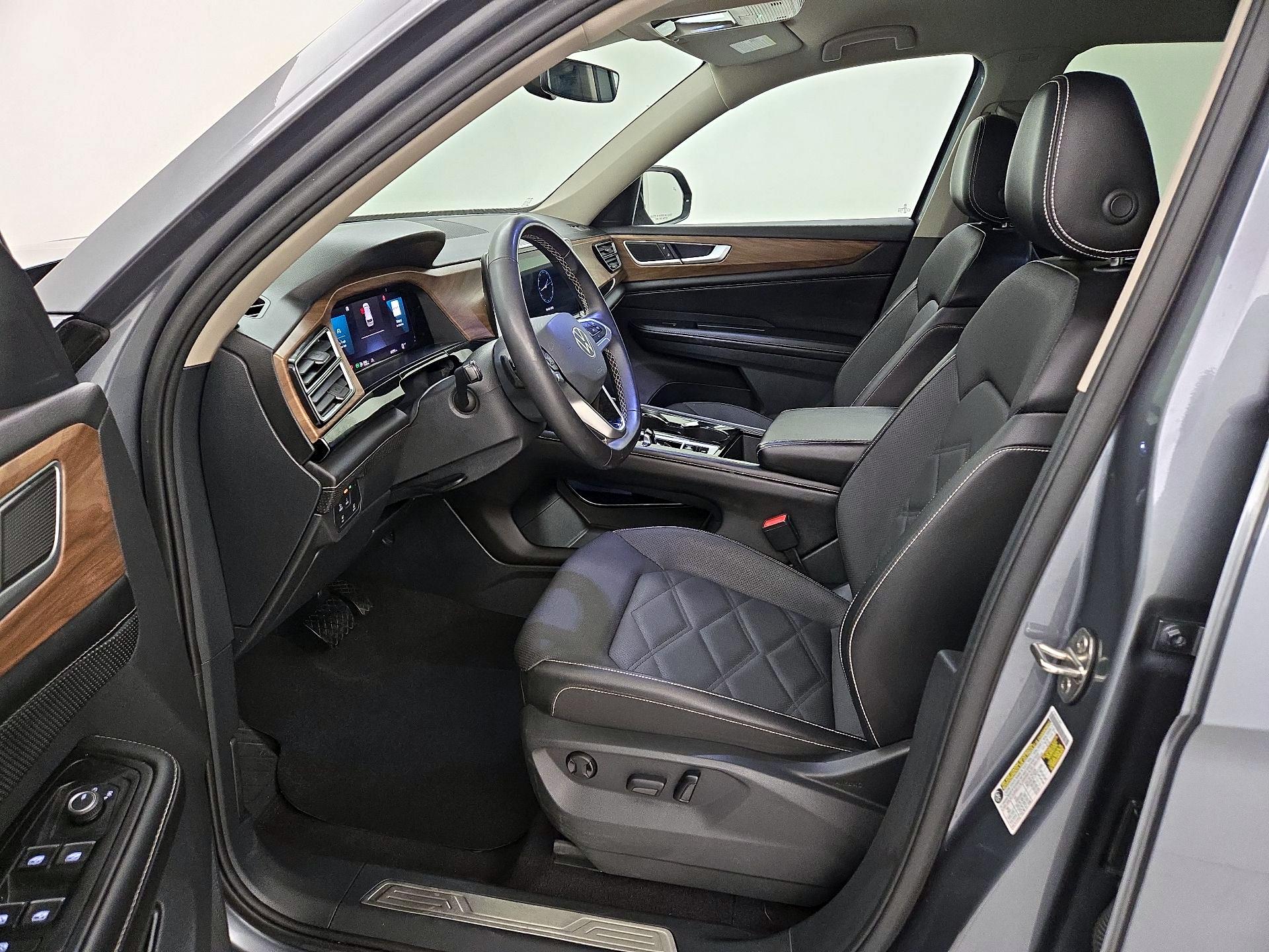 Thumbnail: 2024 Volkswagen Atlas - 11