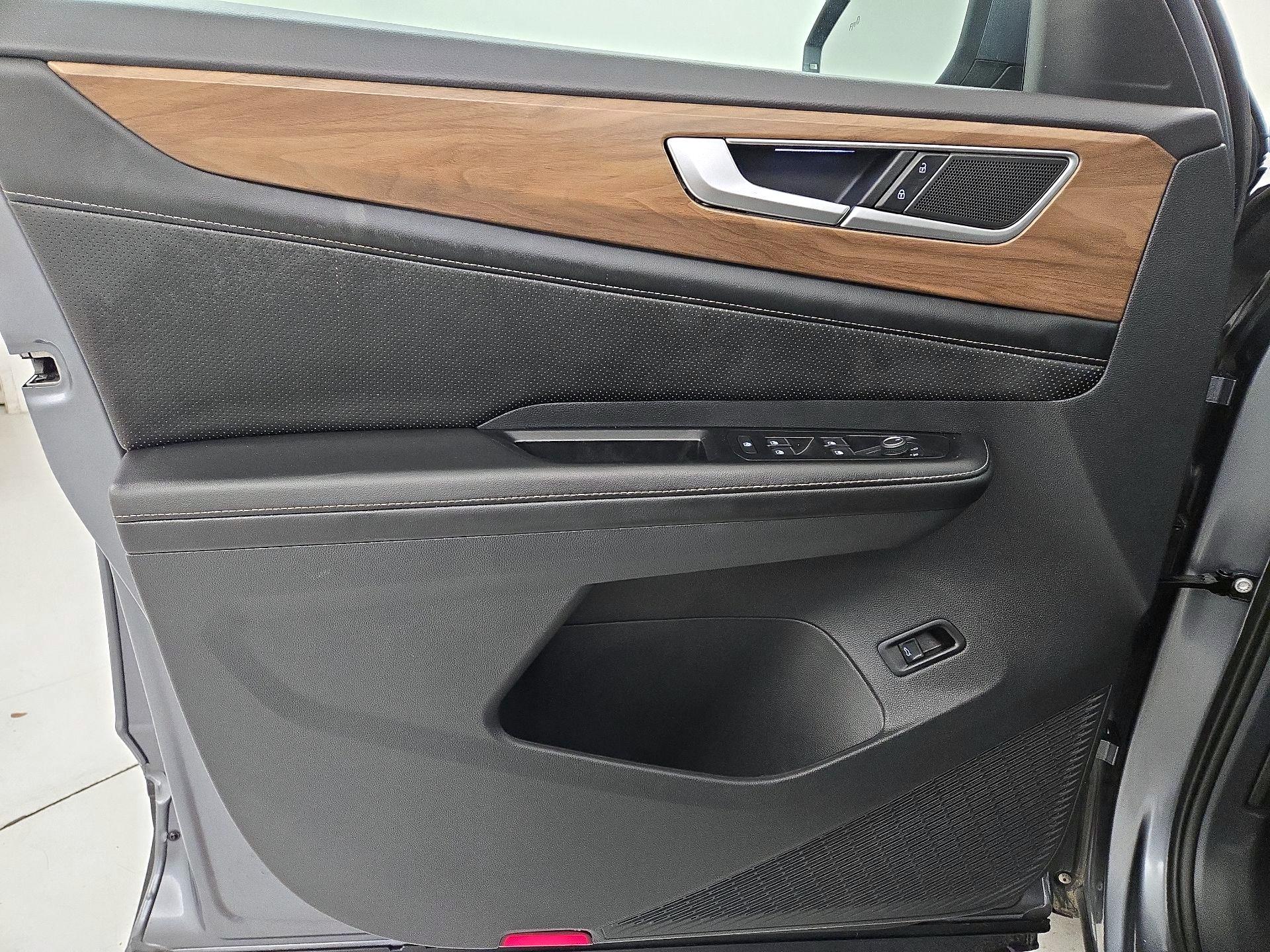 Thumbnail: 2024 Volkswagen Atlas - 12