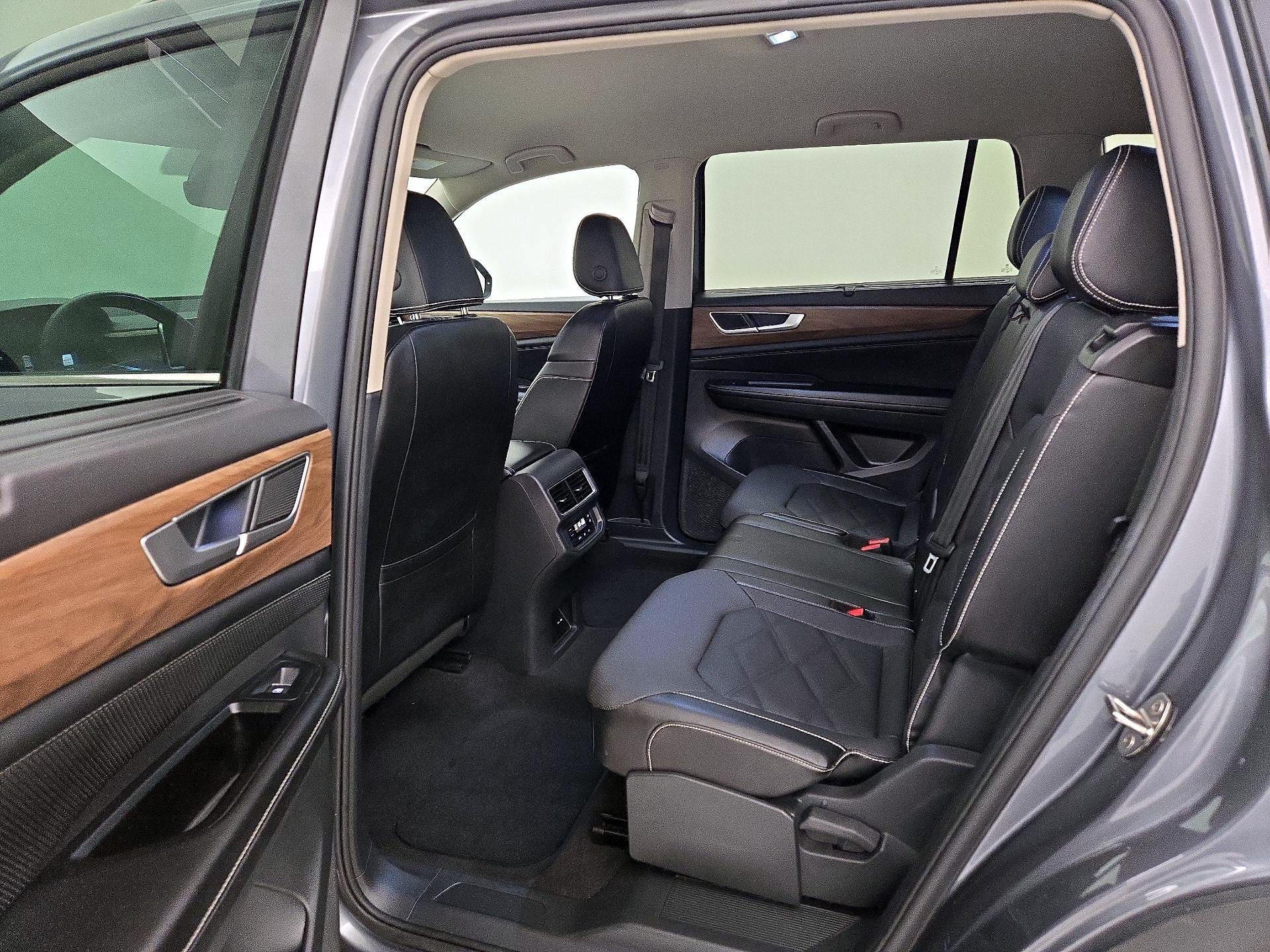 Thumbnail: 2024 Volkswagen Atlas - 19