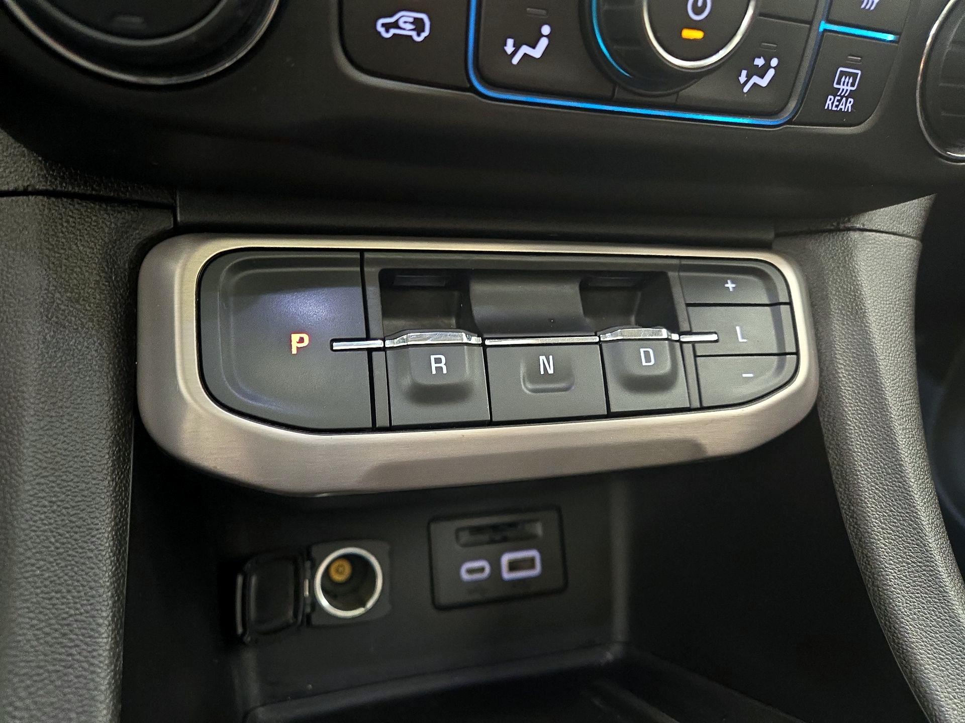 Thumbnail: 2020 GMC Acadia - 17