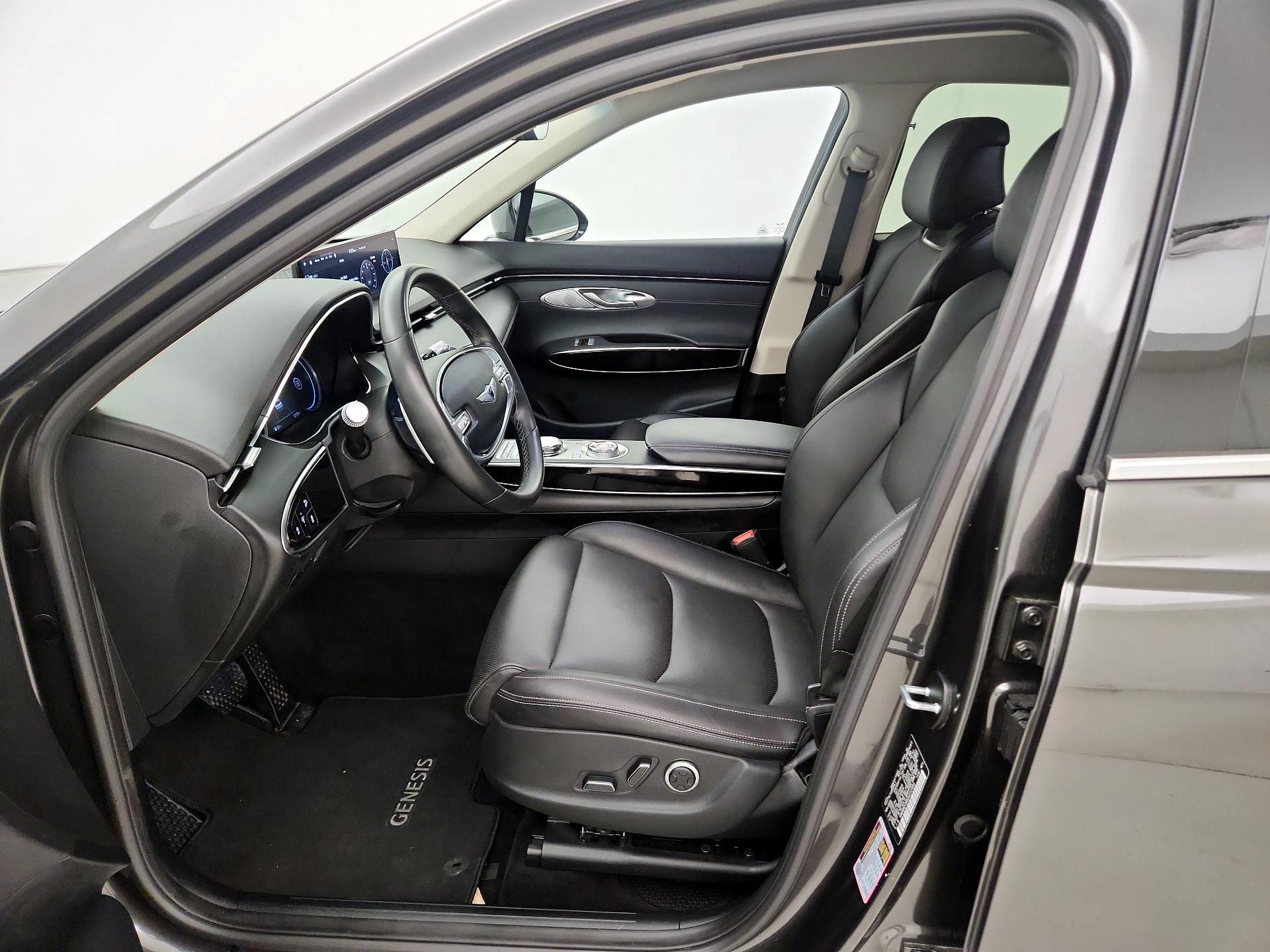 Thumbnail: 2025 Genesis GV70 - 11