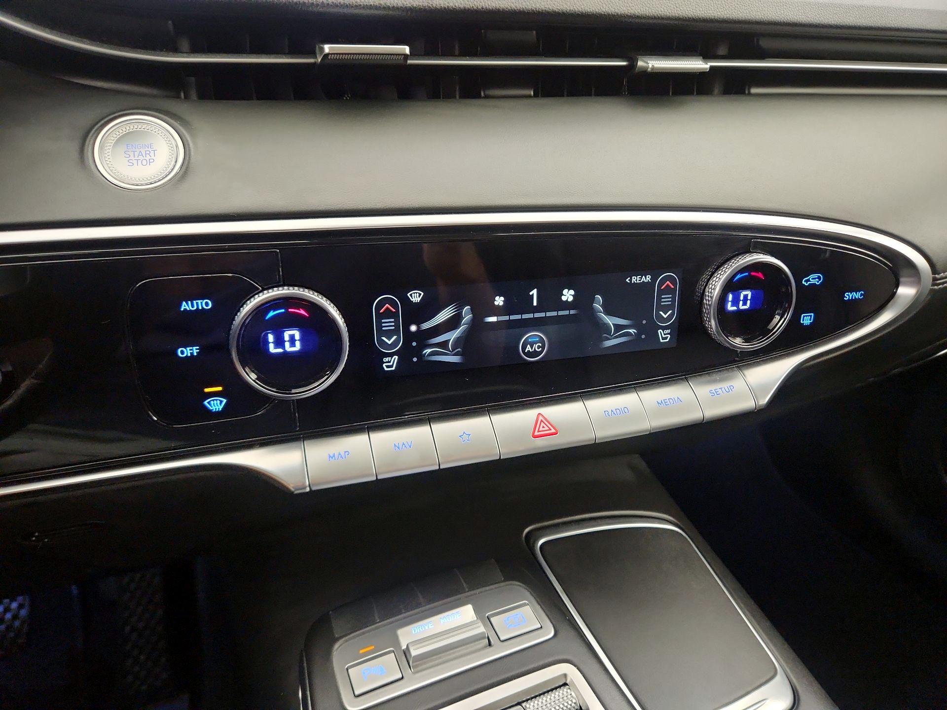 Thumbnail: 2025 Genesis GV70 - 17