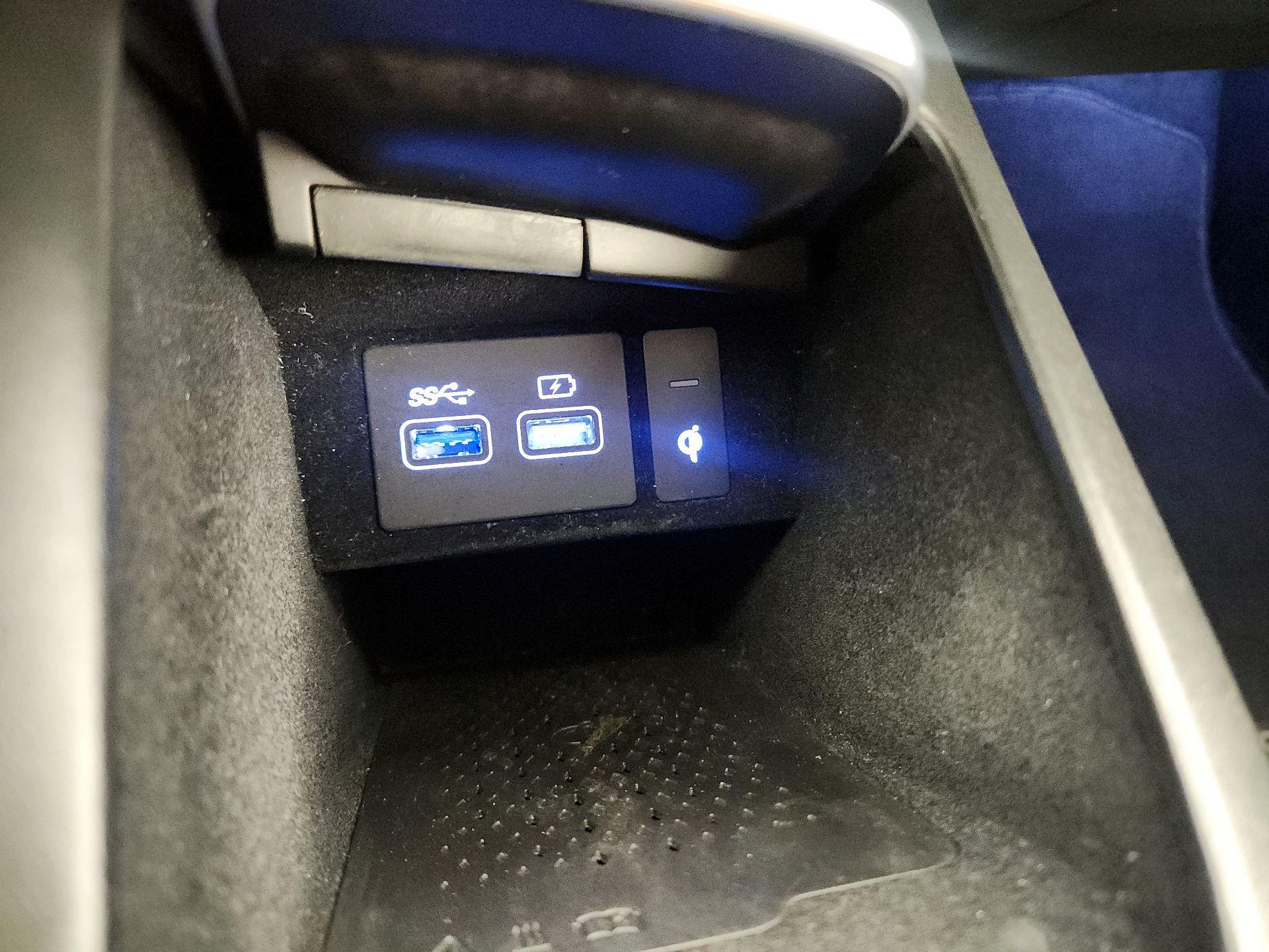 Thumbnail: 2025 Genesis GV70 - 19