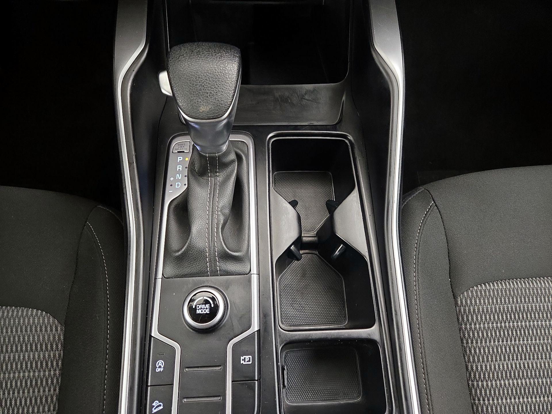 Thumbnail: 2023 Kia Sorento - 17