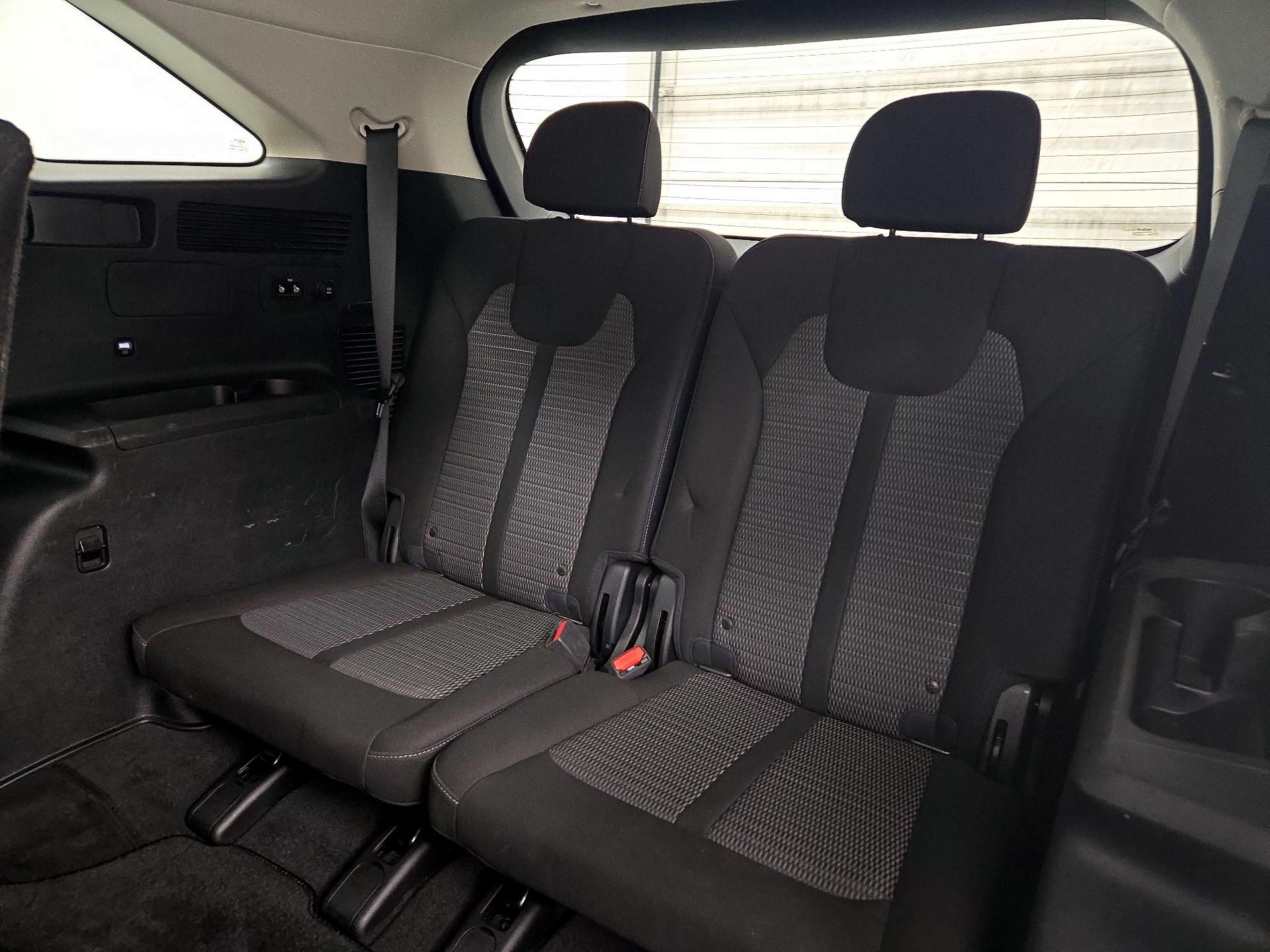 Thumbnail: 2023 Kia Sorento - 20