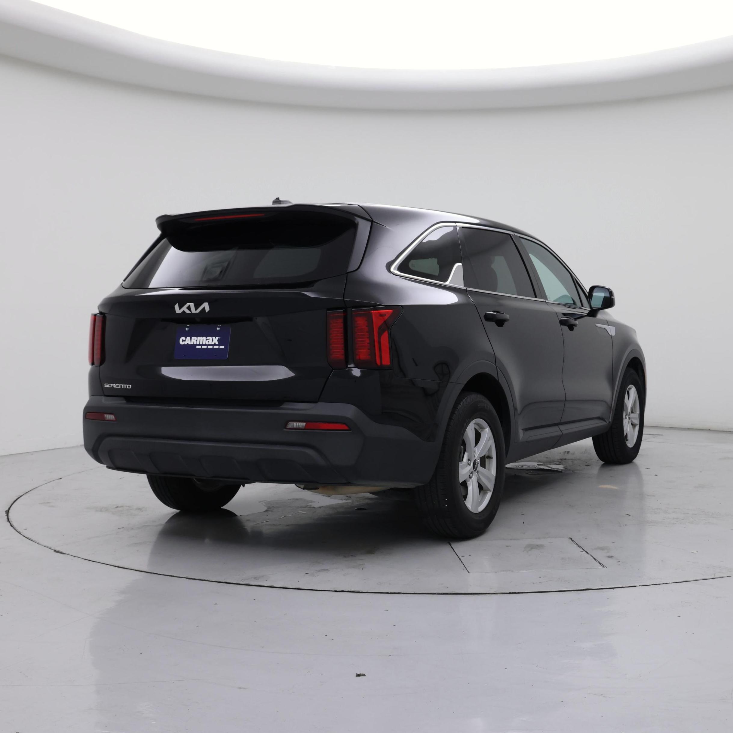 Thumbnail: 2023 Kia Sorento - 8