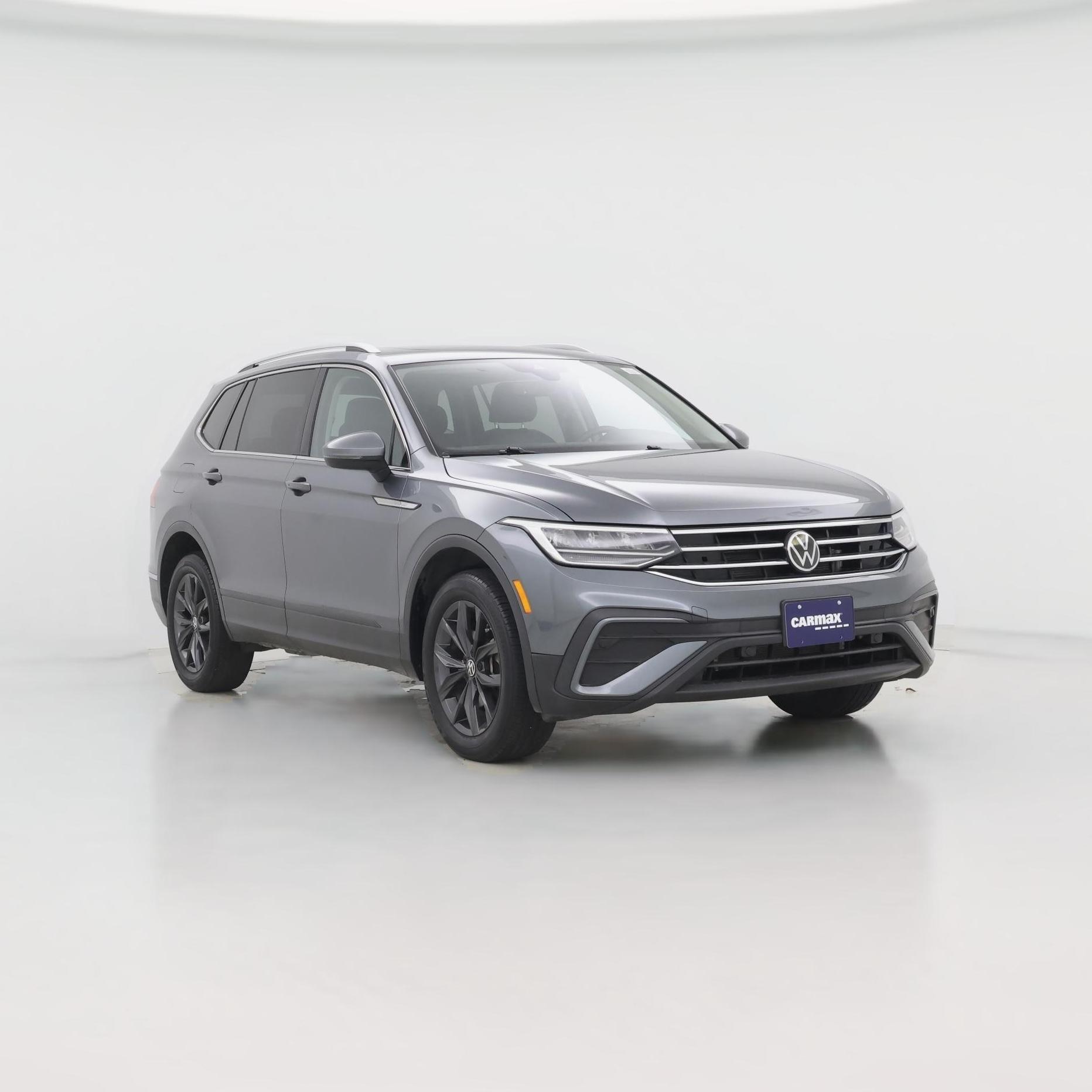 Thumbnail: 2022 Volkswagen Tiguan - 1