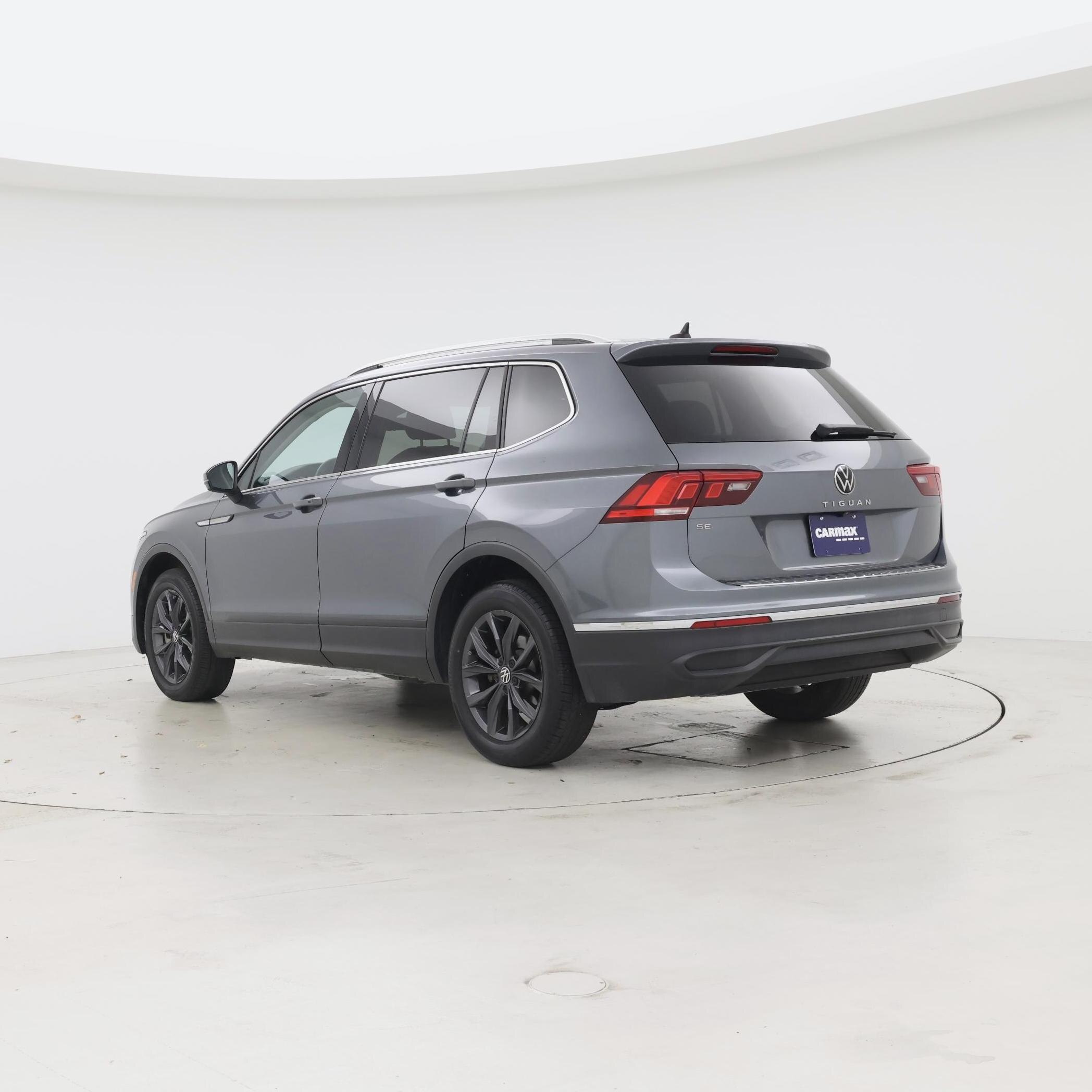 Thumbnail: 2022 Volkswagen Tiguan - 2