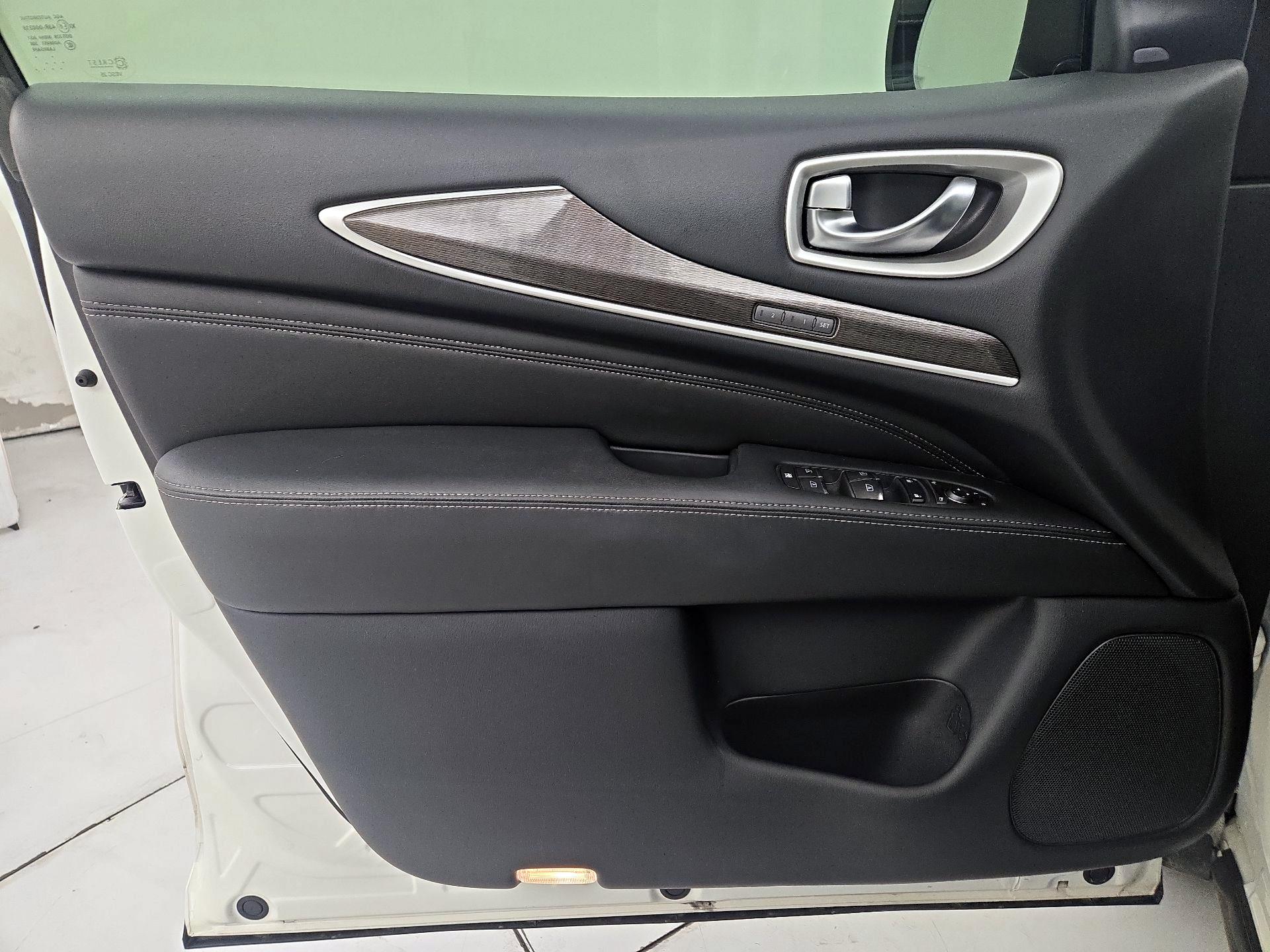 Thumbnail: 2020 INFINITI QX60 - 12