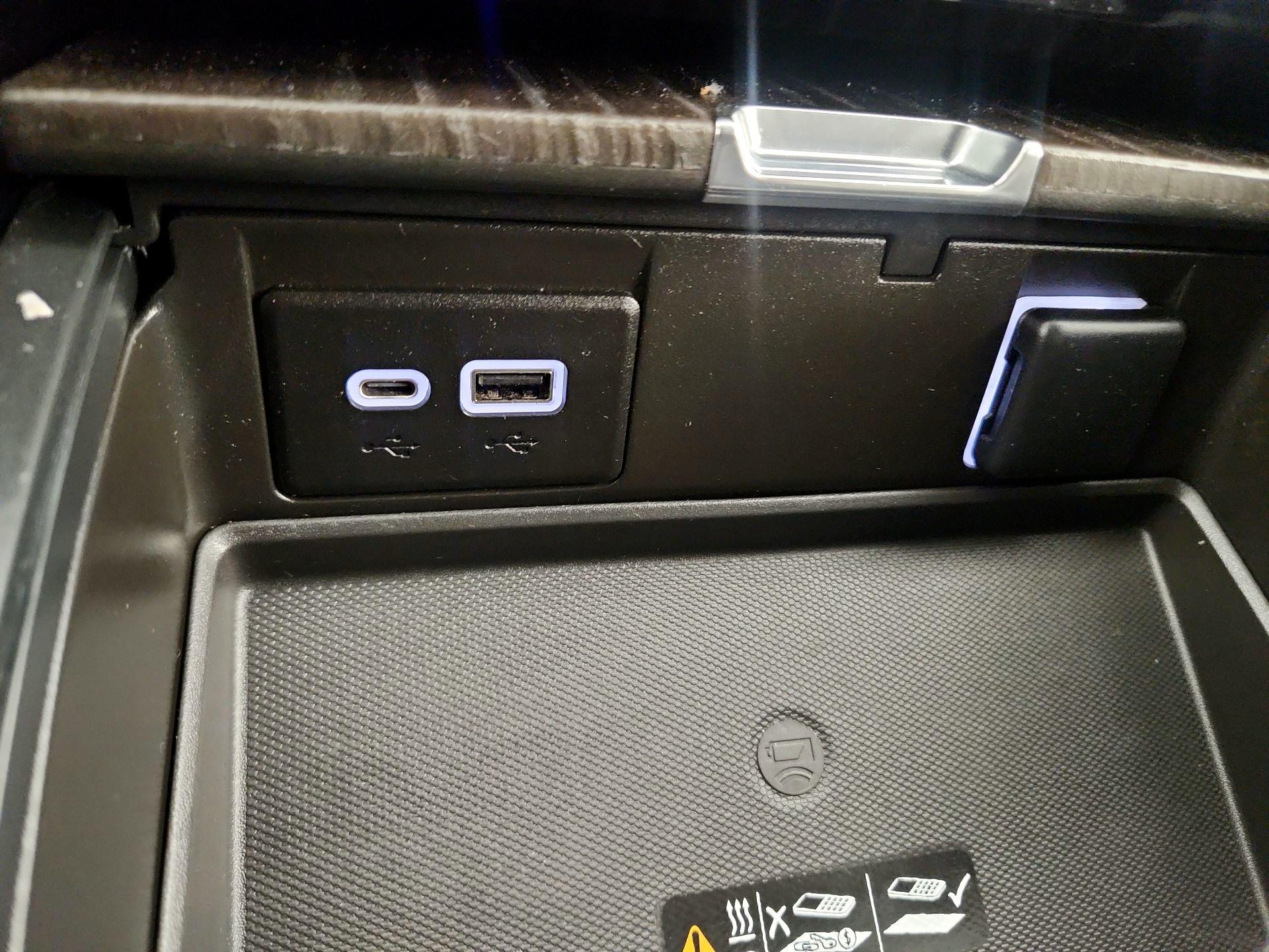 Thumbnail: 2022 GMC Yukon - 18