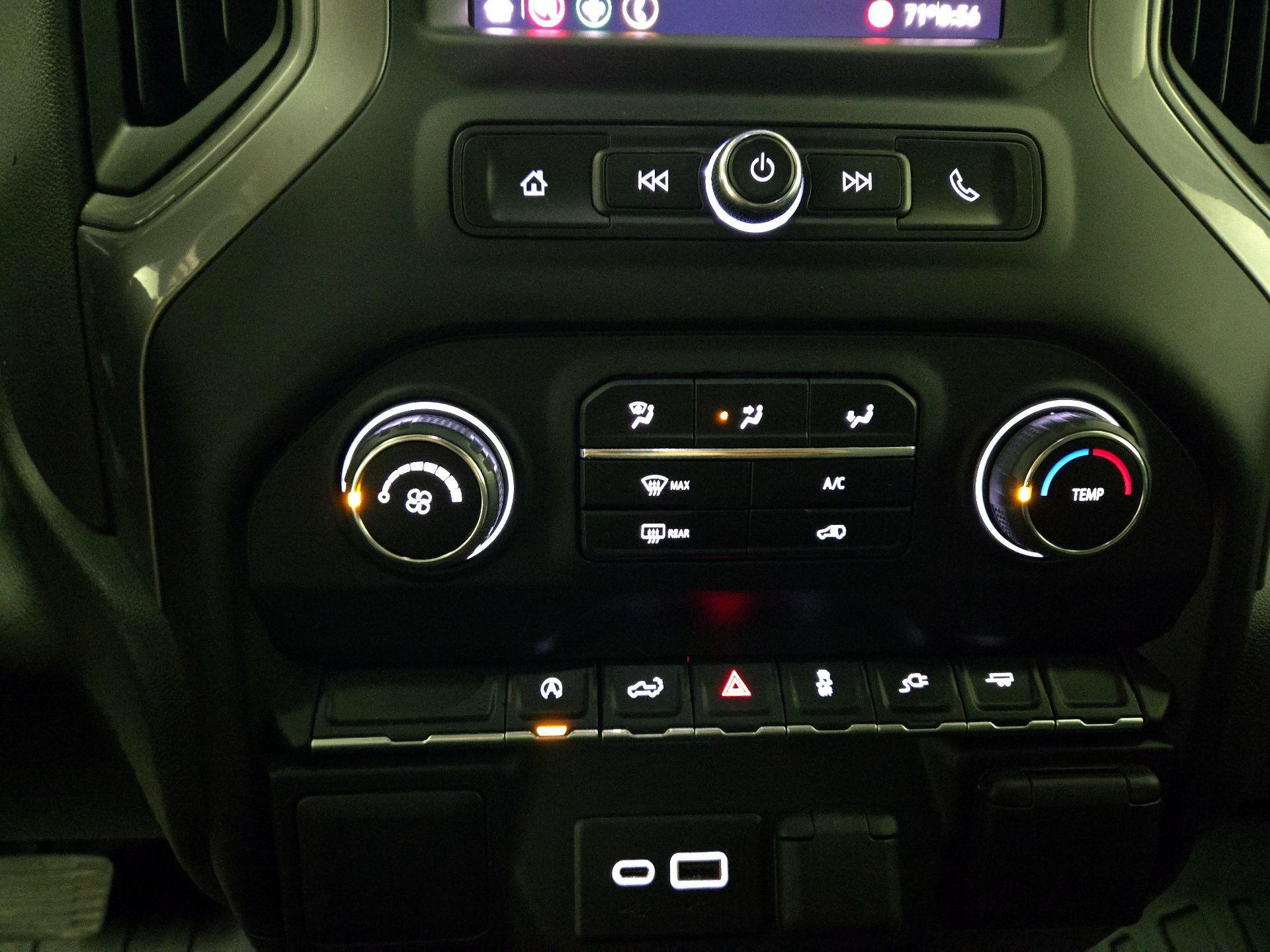 Thumbnail: 2022 Chevrolet Silverado 1500 - 16