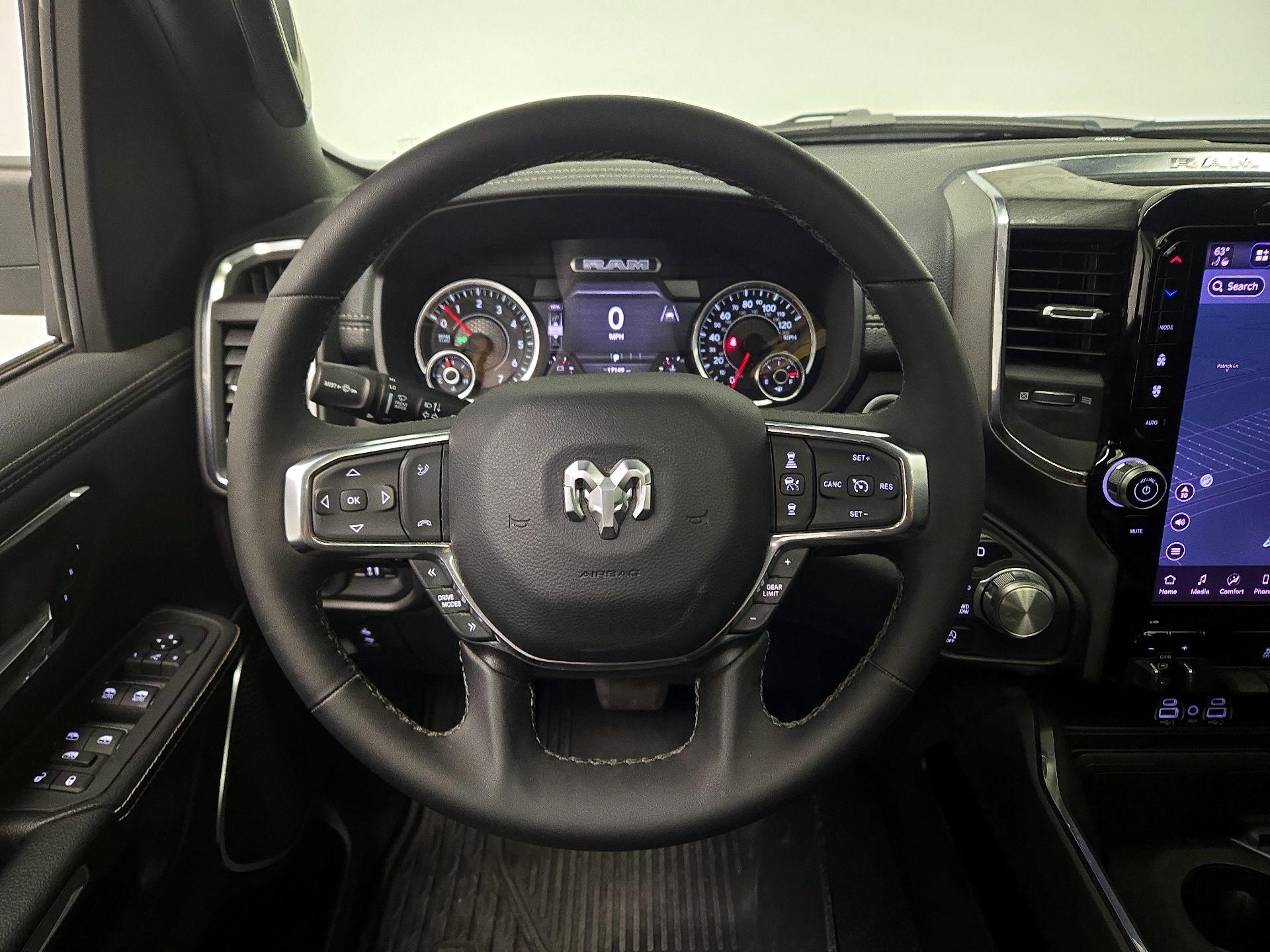 Thumbnail: 2025 RAM 1500 - 10