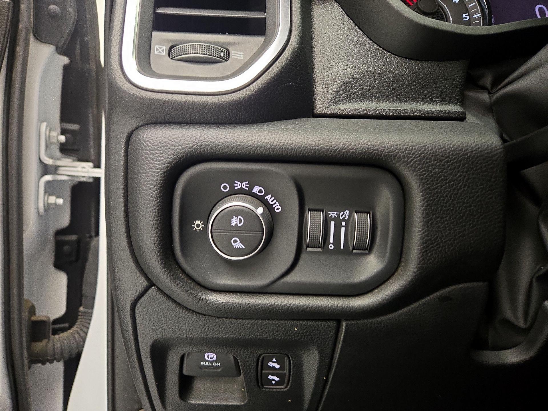 Thumbnail: 2025 RAM 1500 - 13