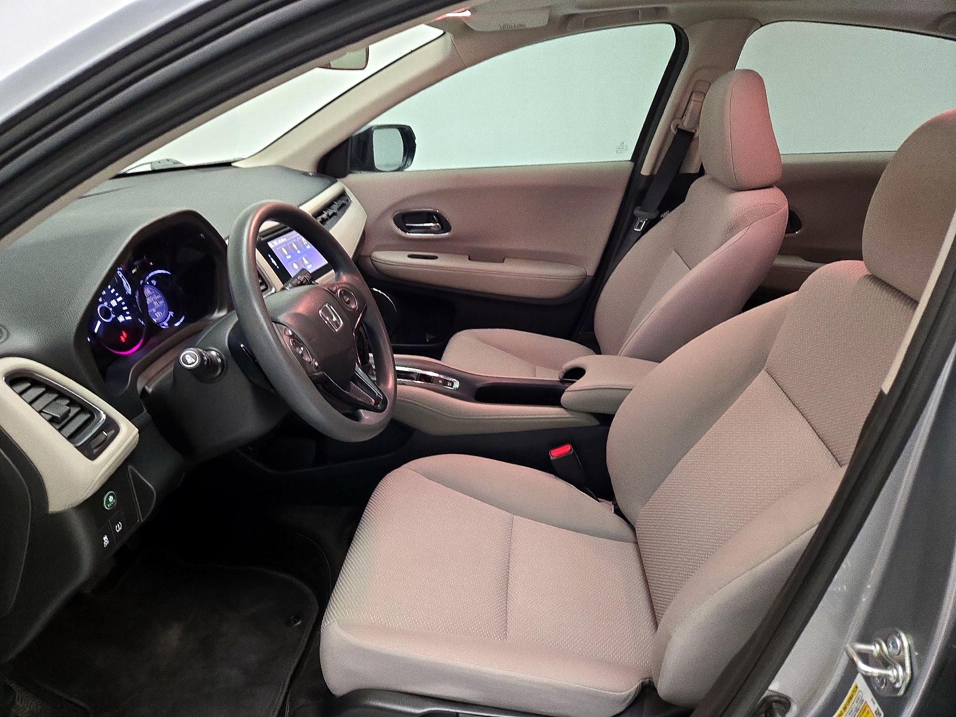 Thumbnail: 2018 Honda HR-V - 11