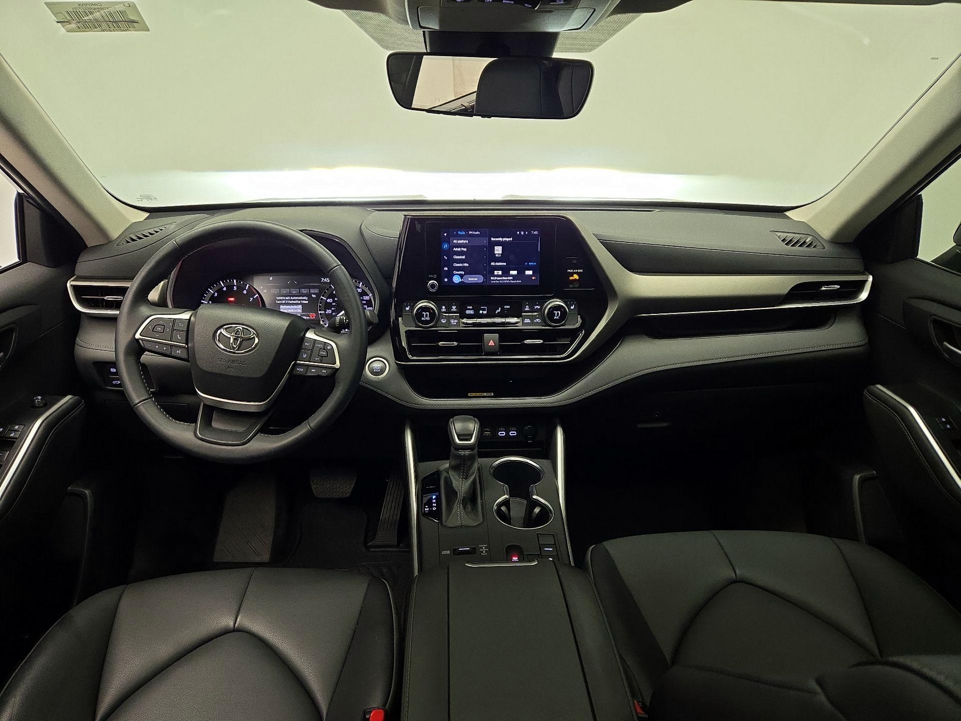 Thumbnail: 2024 Toyota Highlander - 9