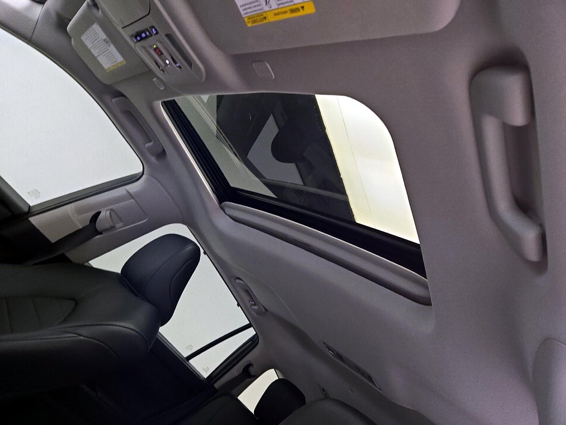 Thumbnail: 2024 Toyota Highlander - 19