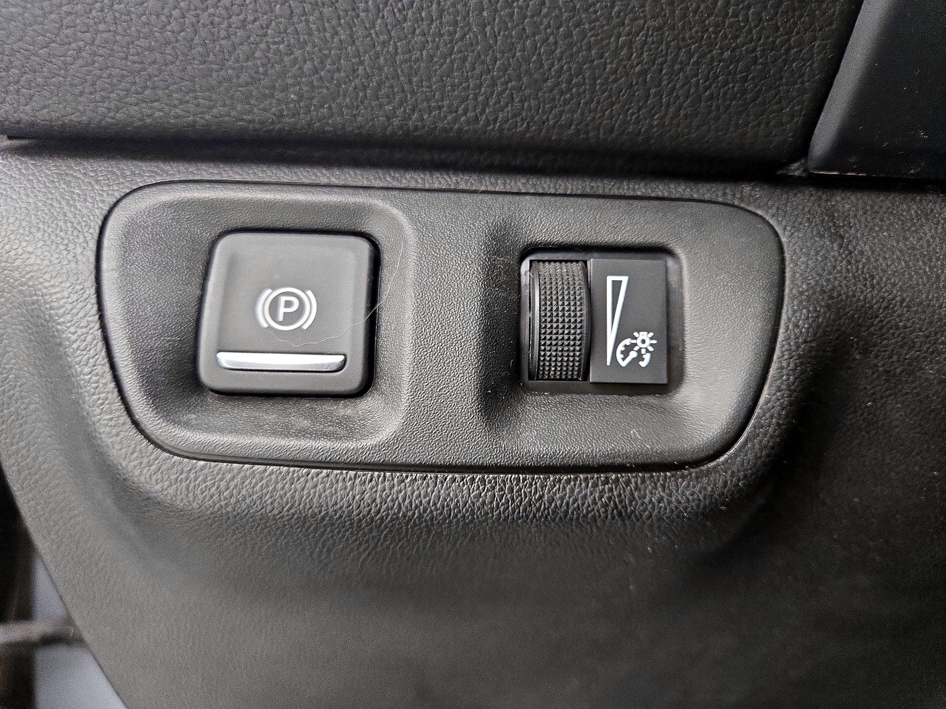 Thumbnail: 2023 GMC Acadia - 13