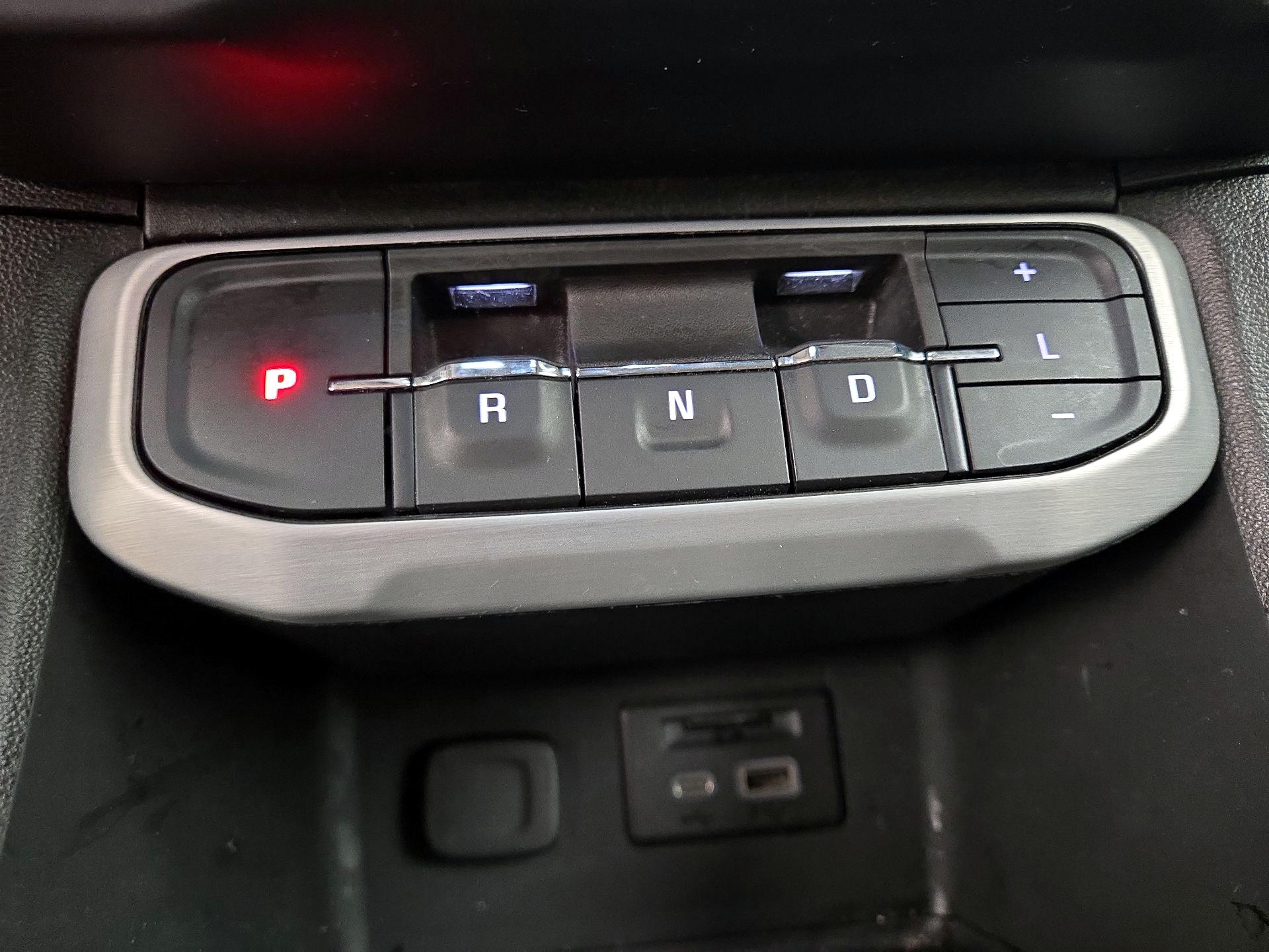 Thumbnail: 2023 GMC Acadia - 18