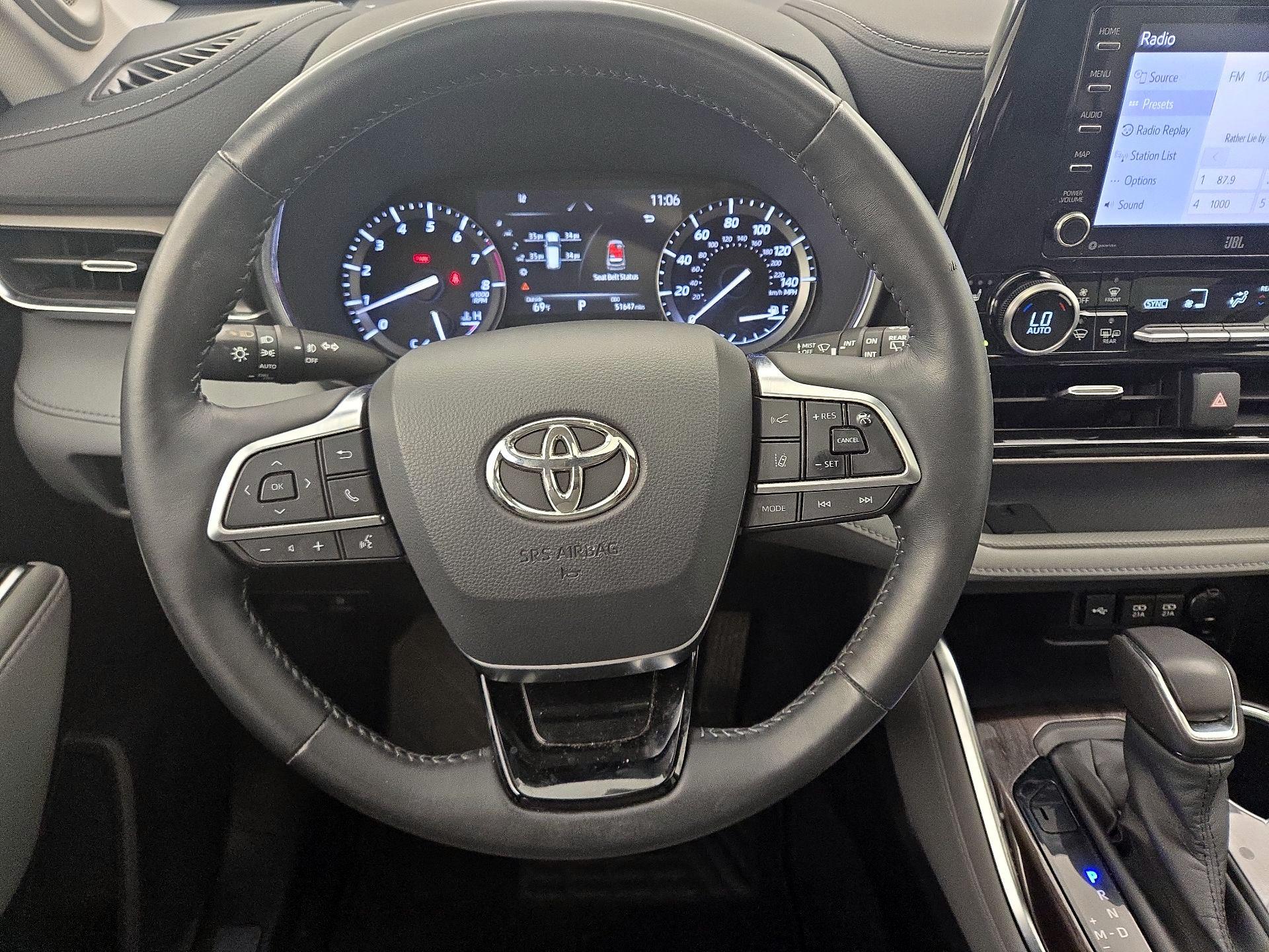 Thumbnail: 2020 Toyota Highlander - 10