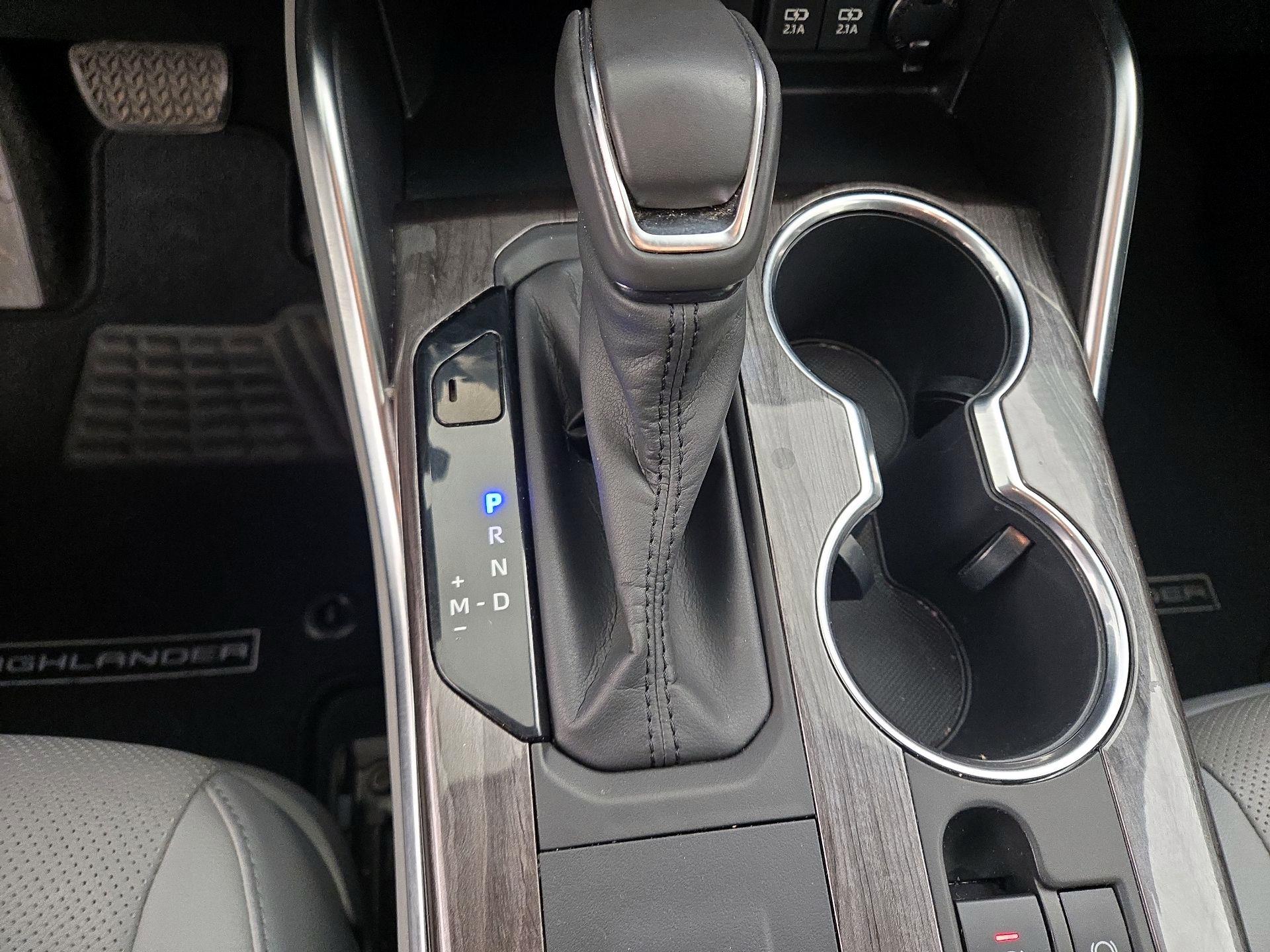 Thumbnail: 2020 Toyota Highlander - 18