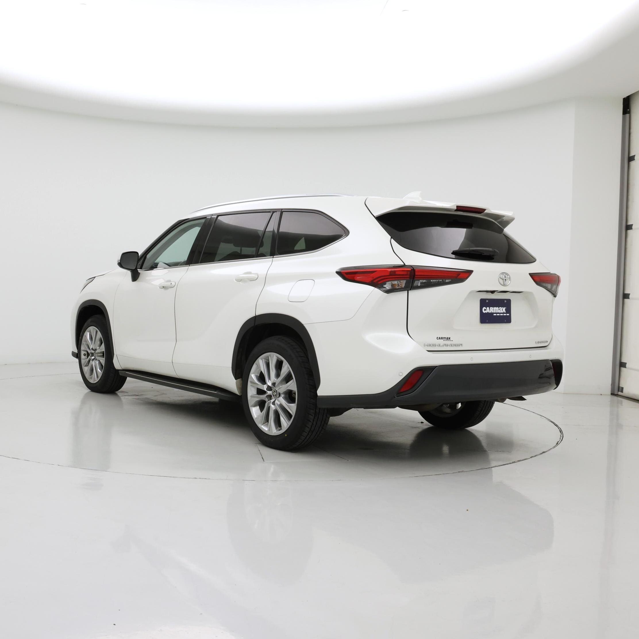 Thumbnail: 2020 Toyota Highlander - 2