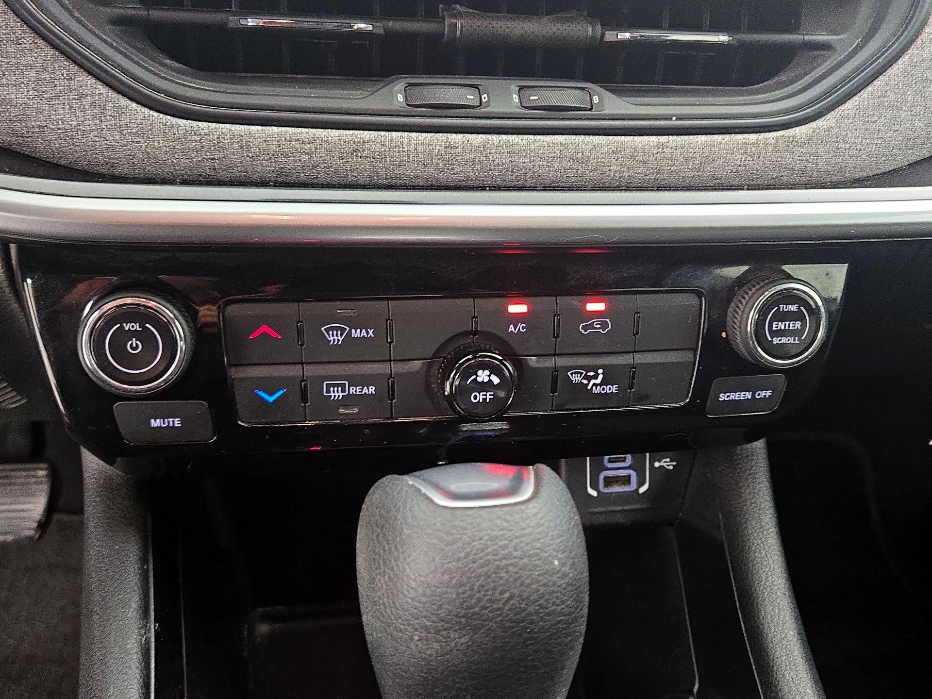 Thumbnail: 2023 Jeep Compass - 17