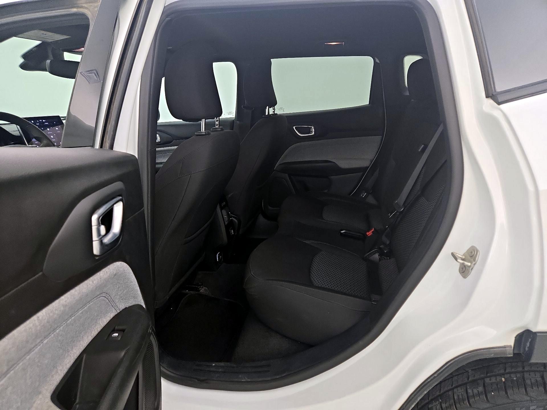 Thumbnail: 2023 Jeep Compass - 20
