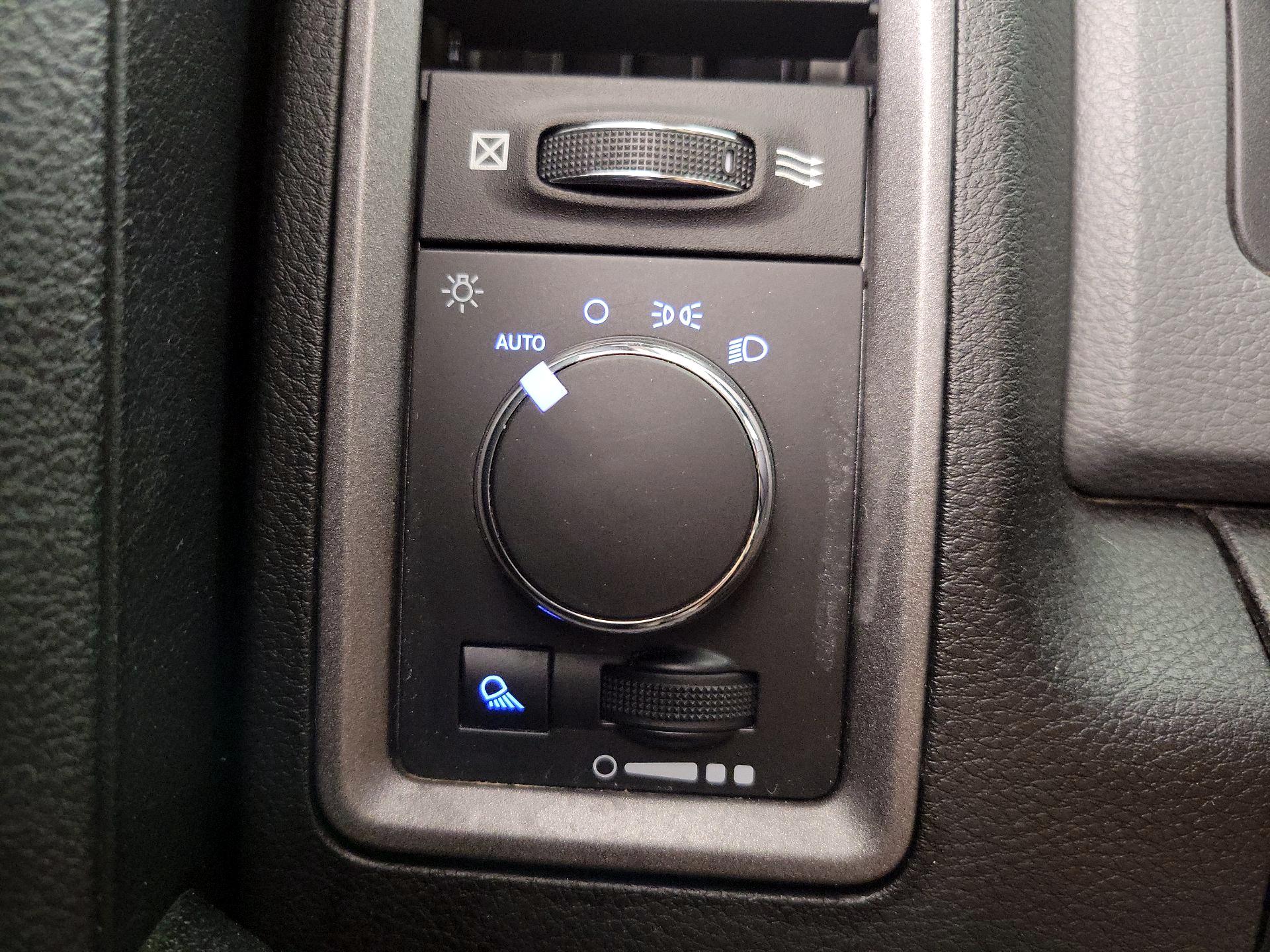 Thumbnail: 2020 RAM 1500 Classic - 13