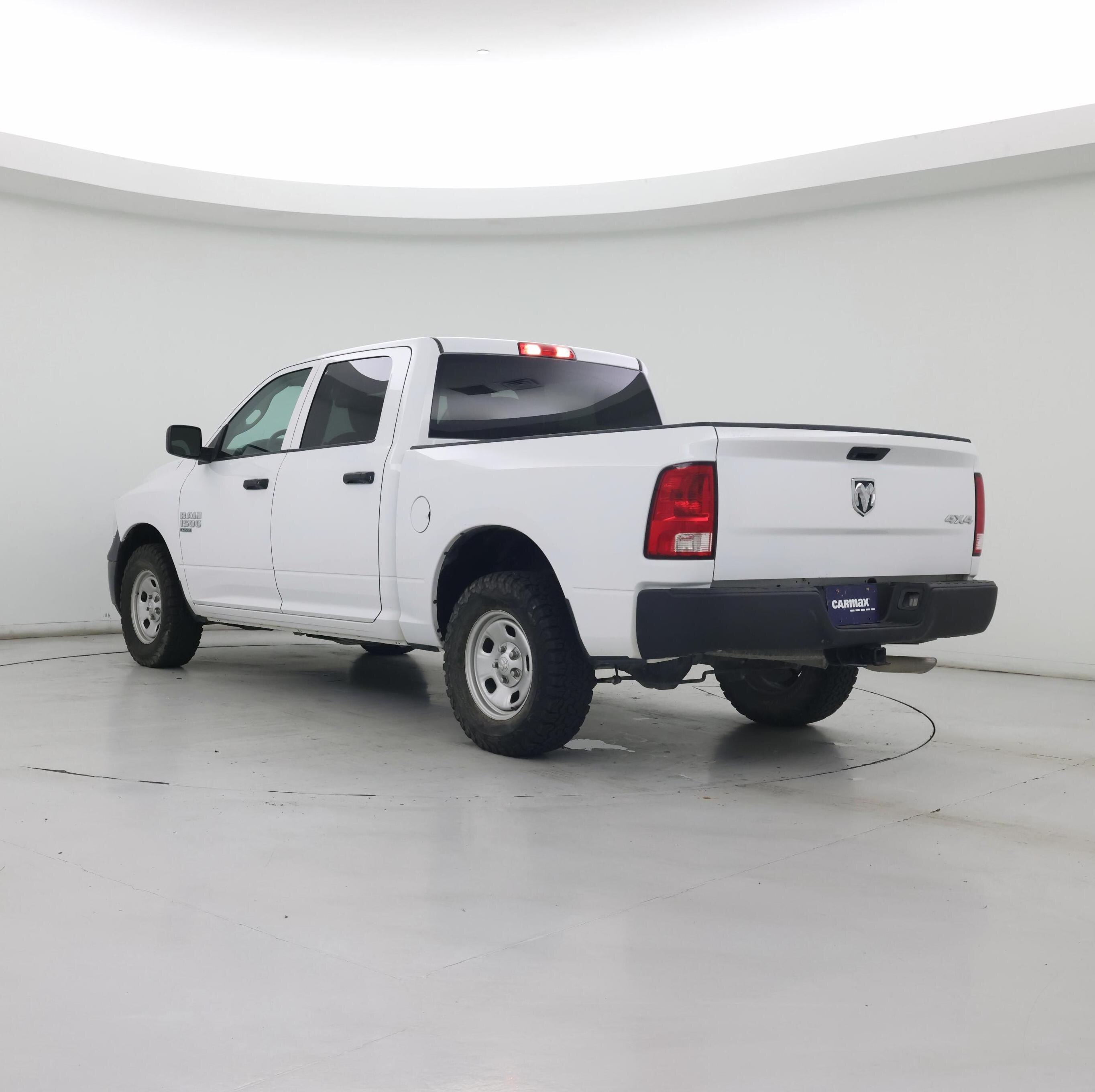 Thumbnail: 2020 RAM 1500 Classic - 2