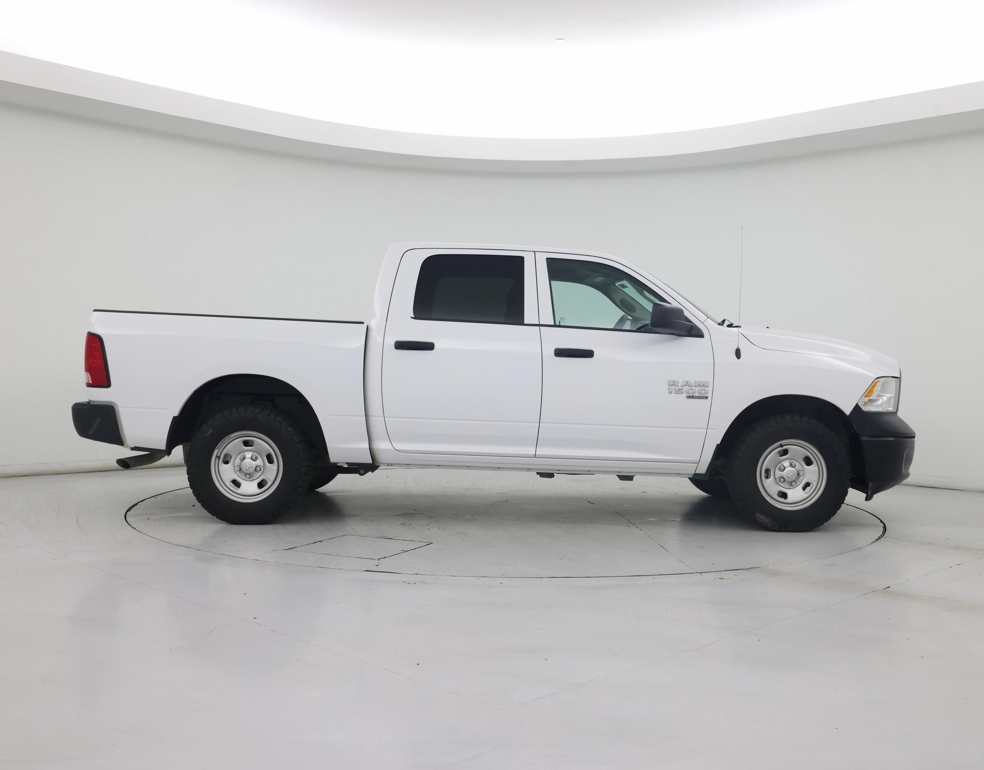 Thumbnail: 2020 RAM 1500 Classic - 7