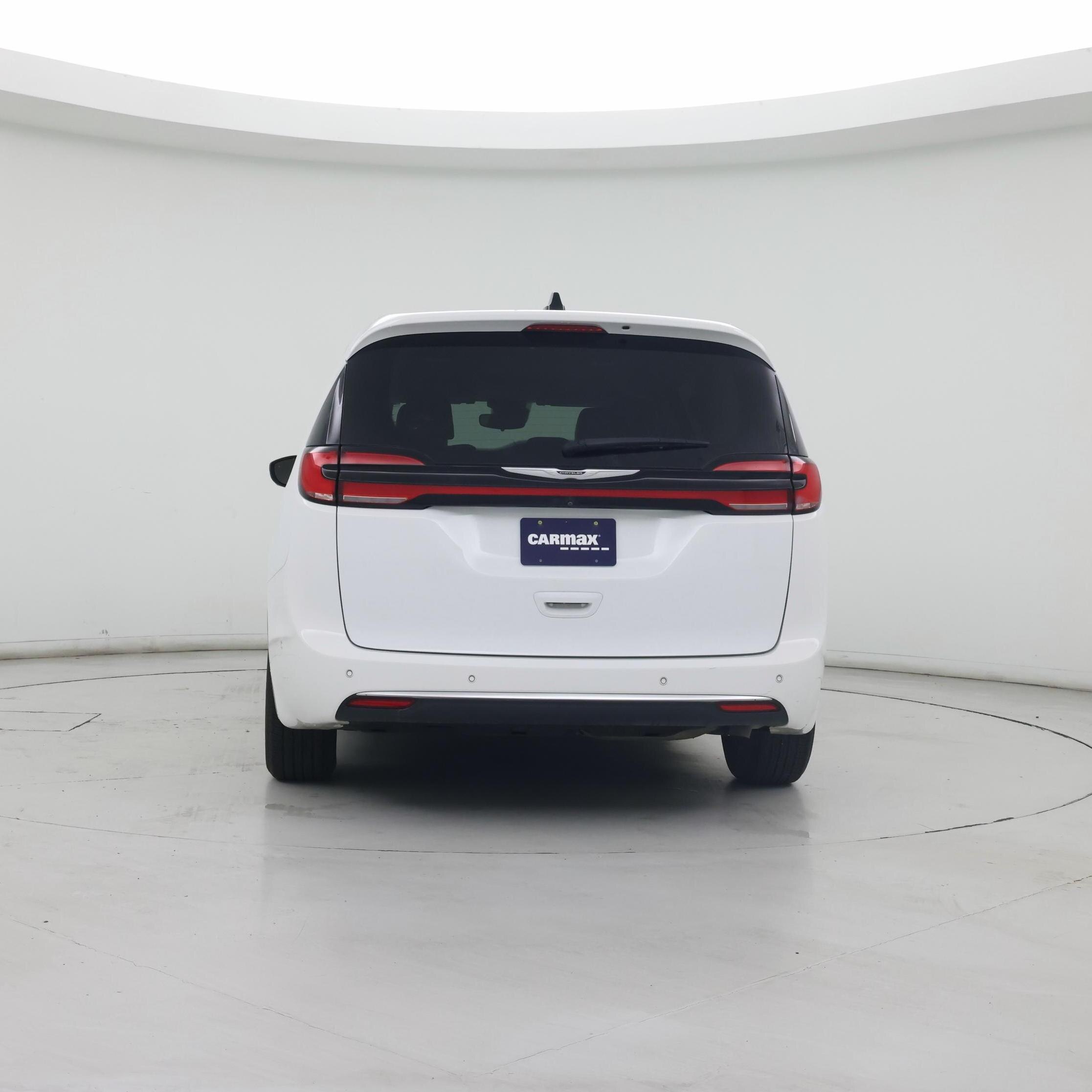 Thumbnail: 2023 Chrysler Pacifica - 6