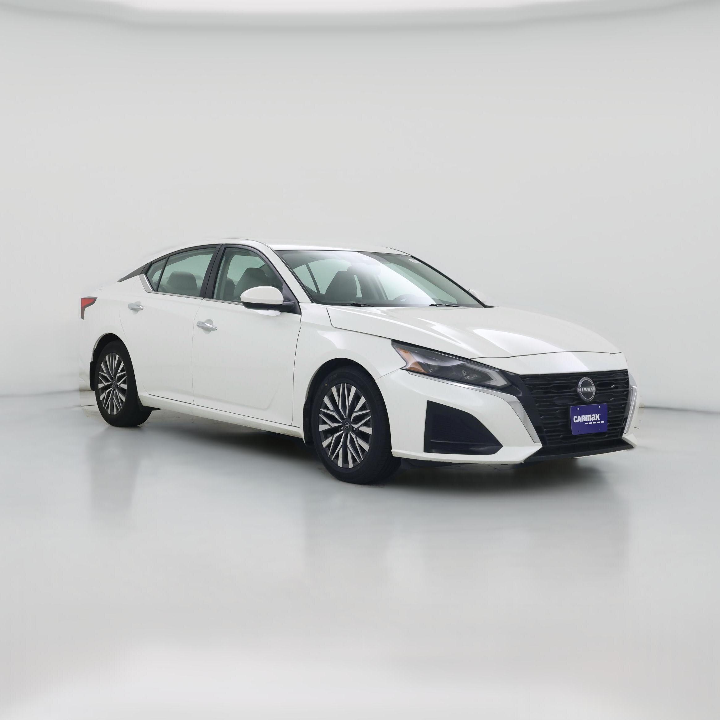 Thumbnail: 2023 Nissan Altima - 1