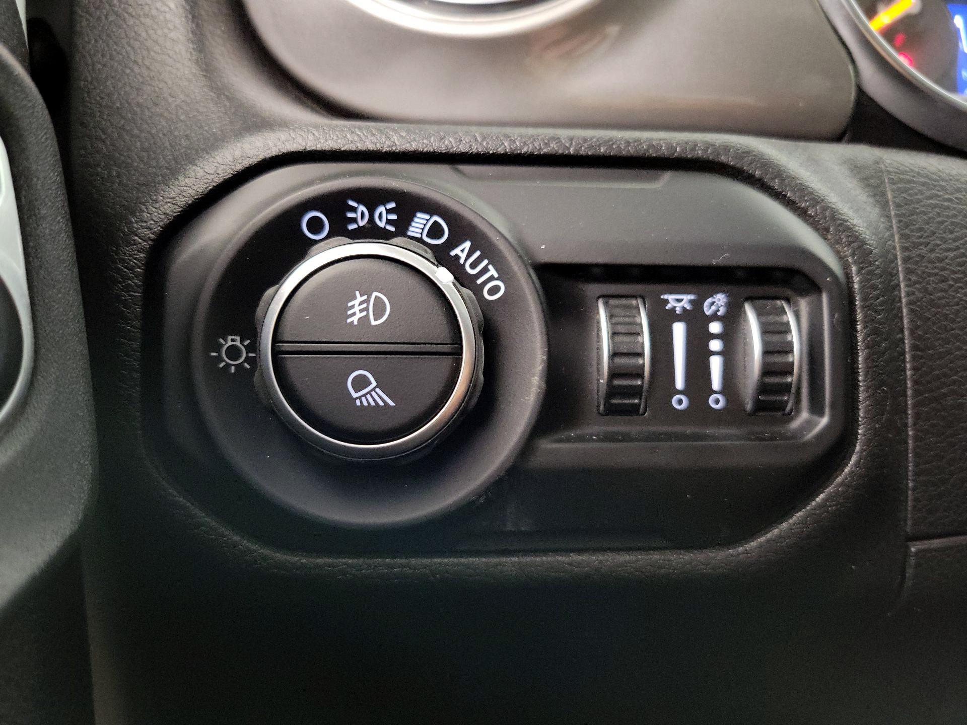 Thumbnail: 2020 Jeep Gladiator - 13