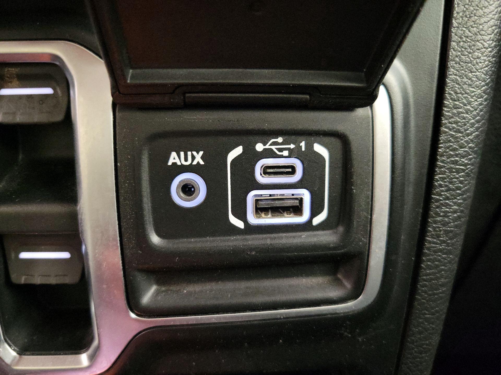 Thumbnail: 2020 Jeep Gladiator - 18