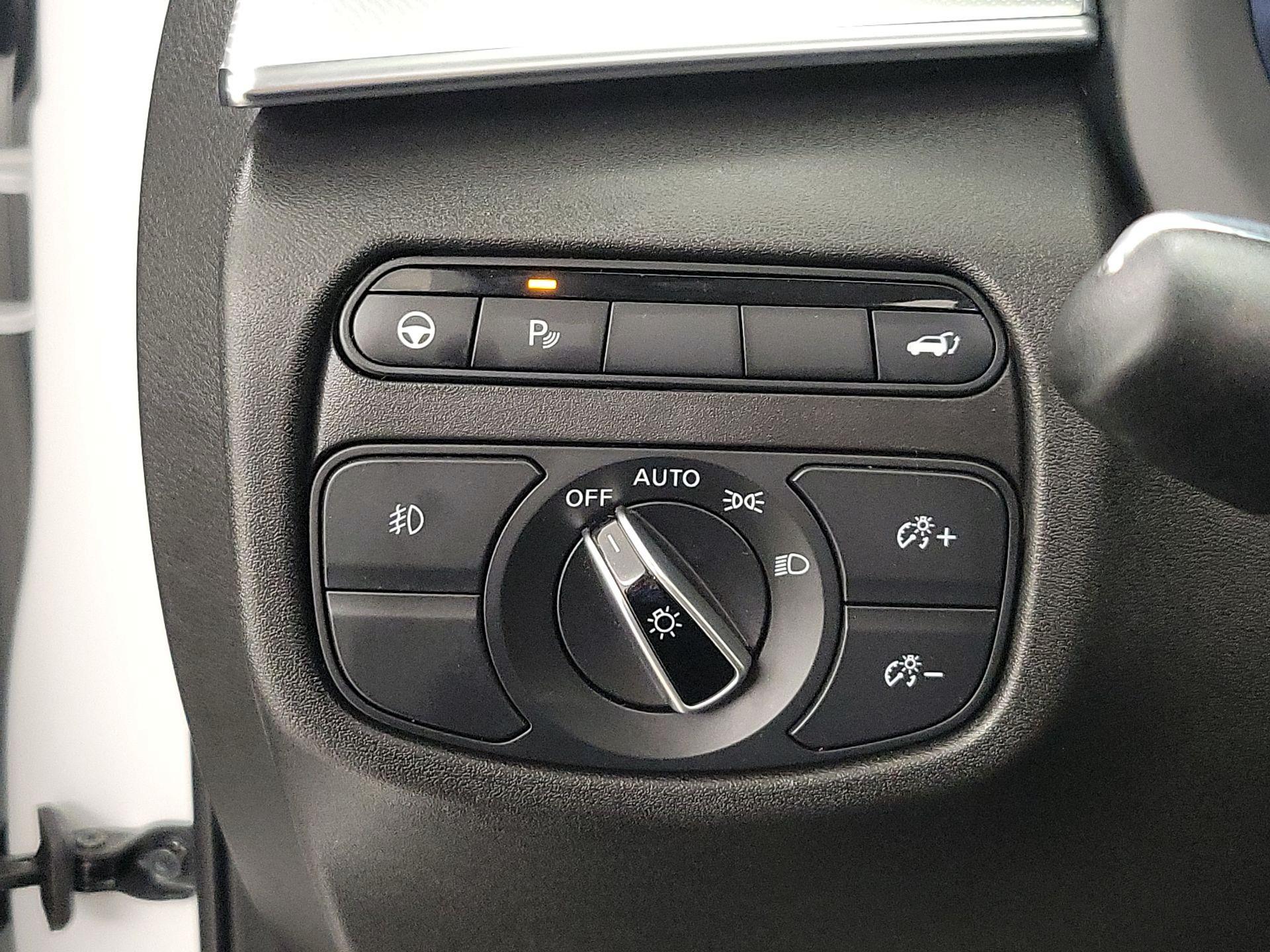 Thumbnail: 2021 INFINITI QX50 - 13