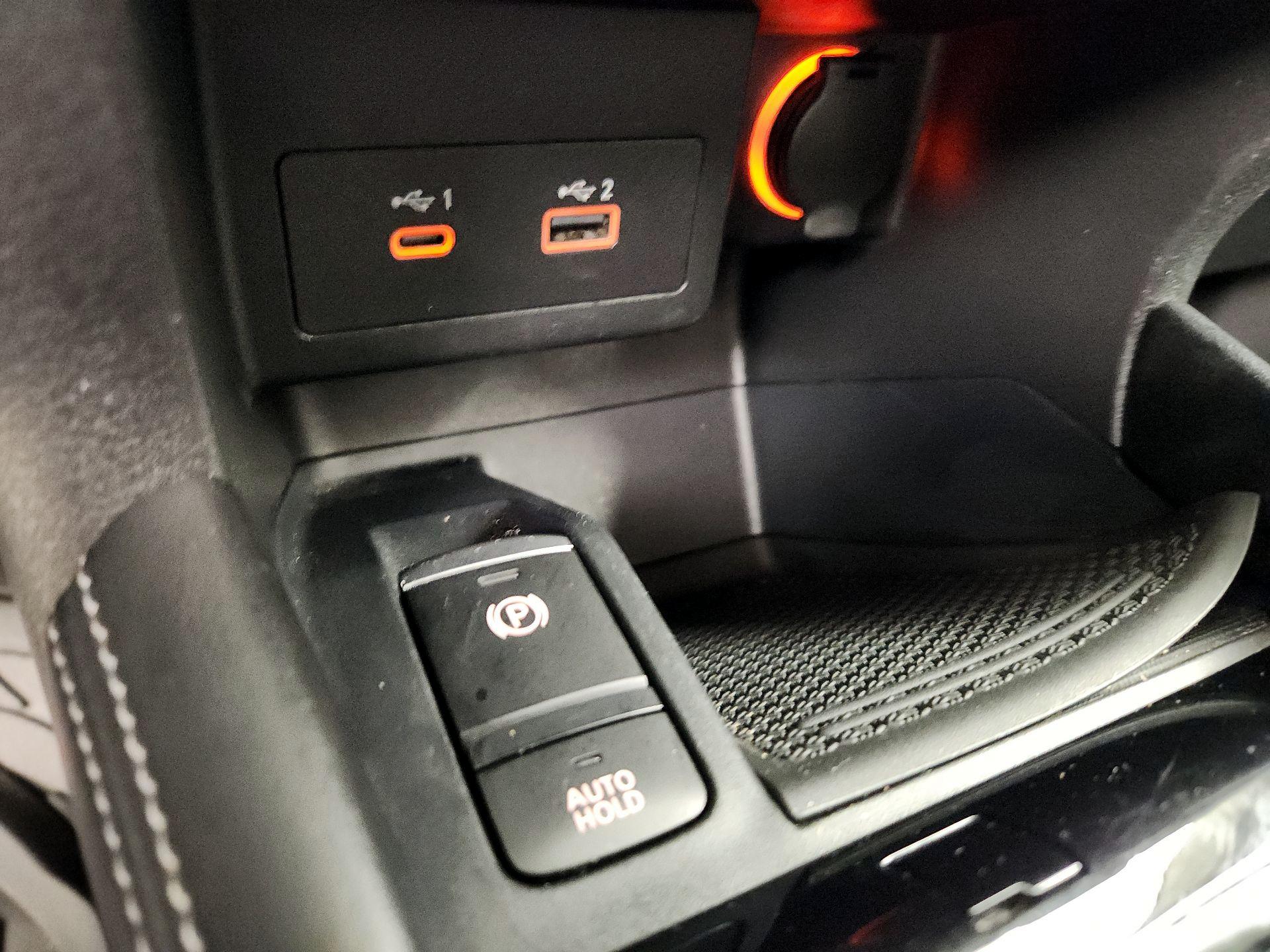 Thumbnail: 2021 Nissan Kicks - 17