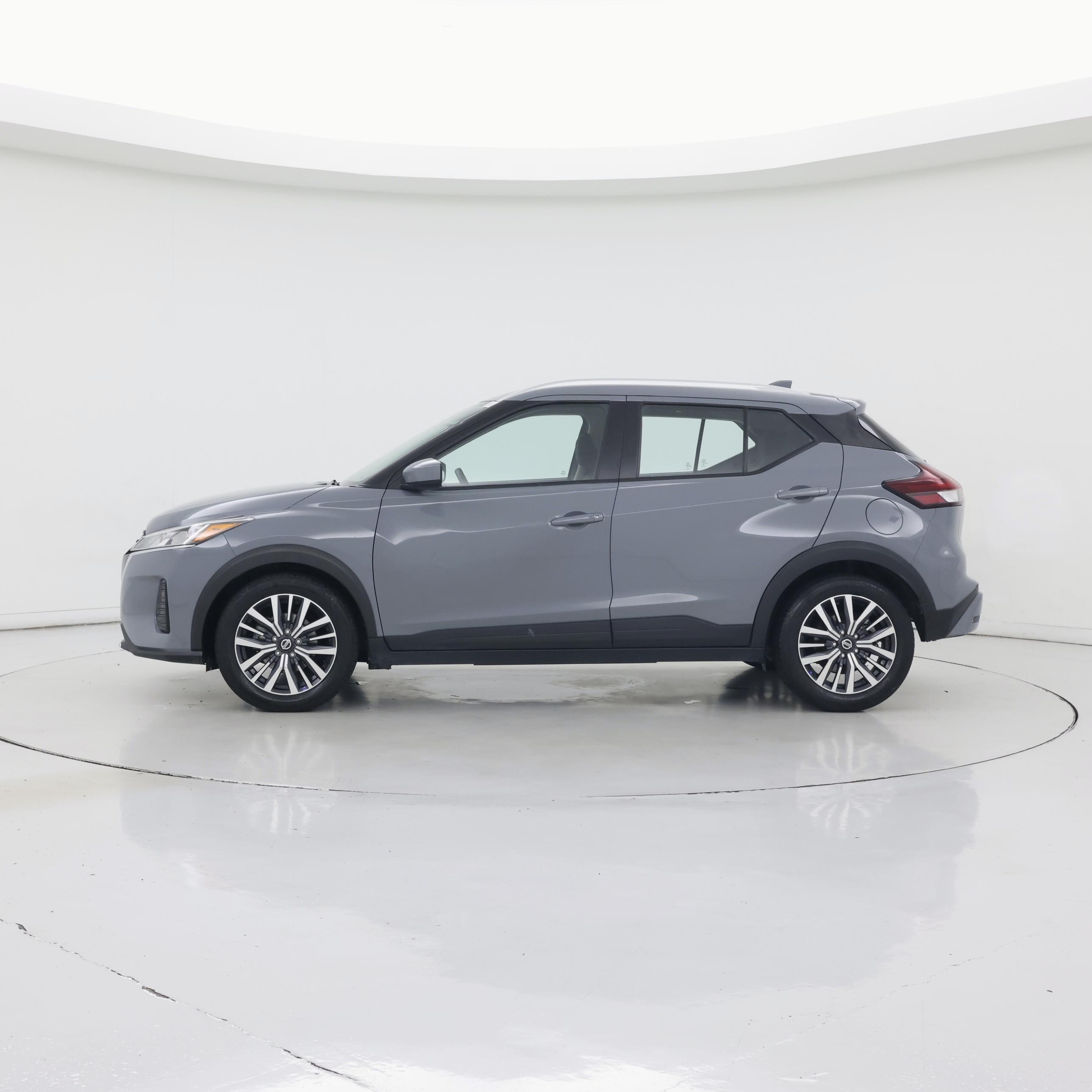 Thumbnail: 2021 Nissan Kicks - 3