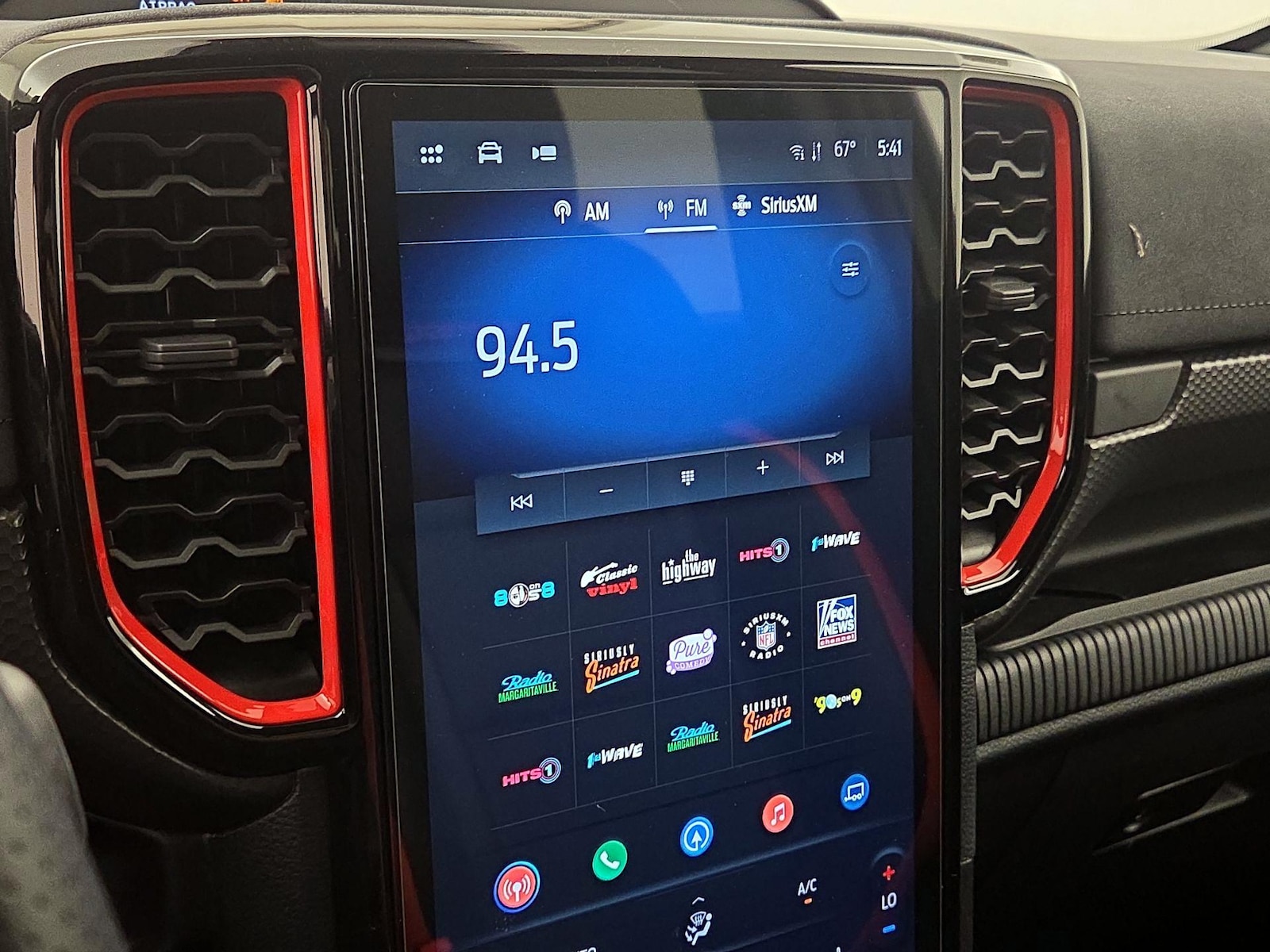 2025 Ford Ranger Raptor - Photo 17