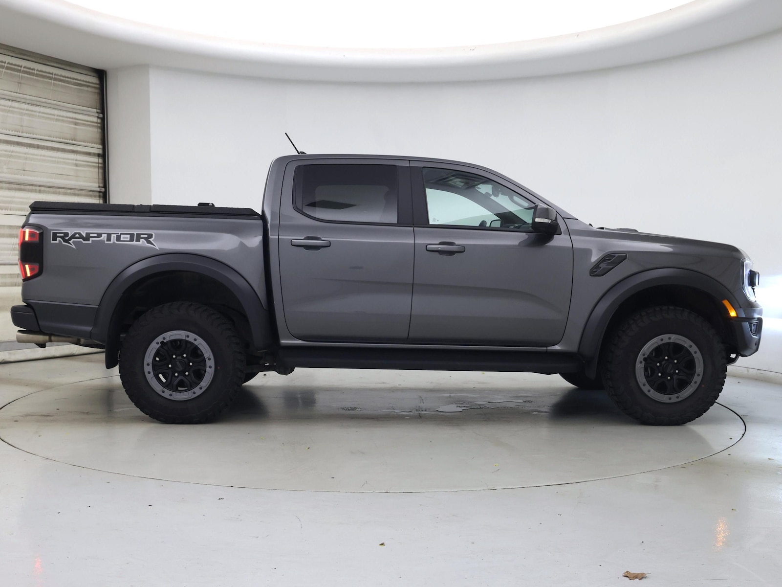 2025 Ford Ranger Raptor - Photo 8