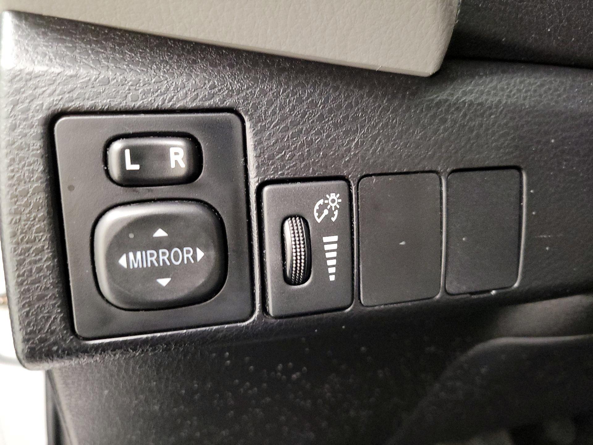 Thumbnail: 2014 Toyota Corolla - 13